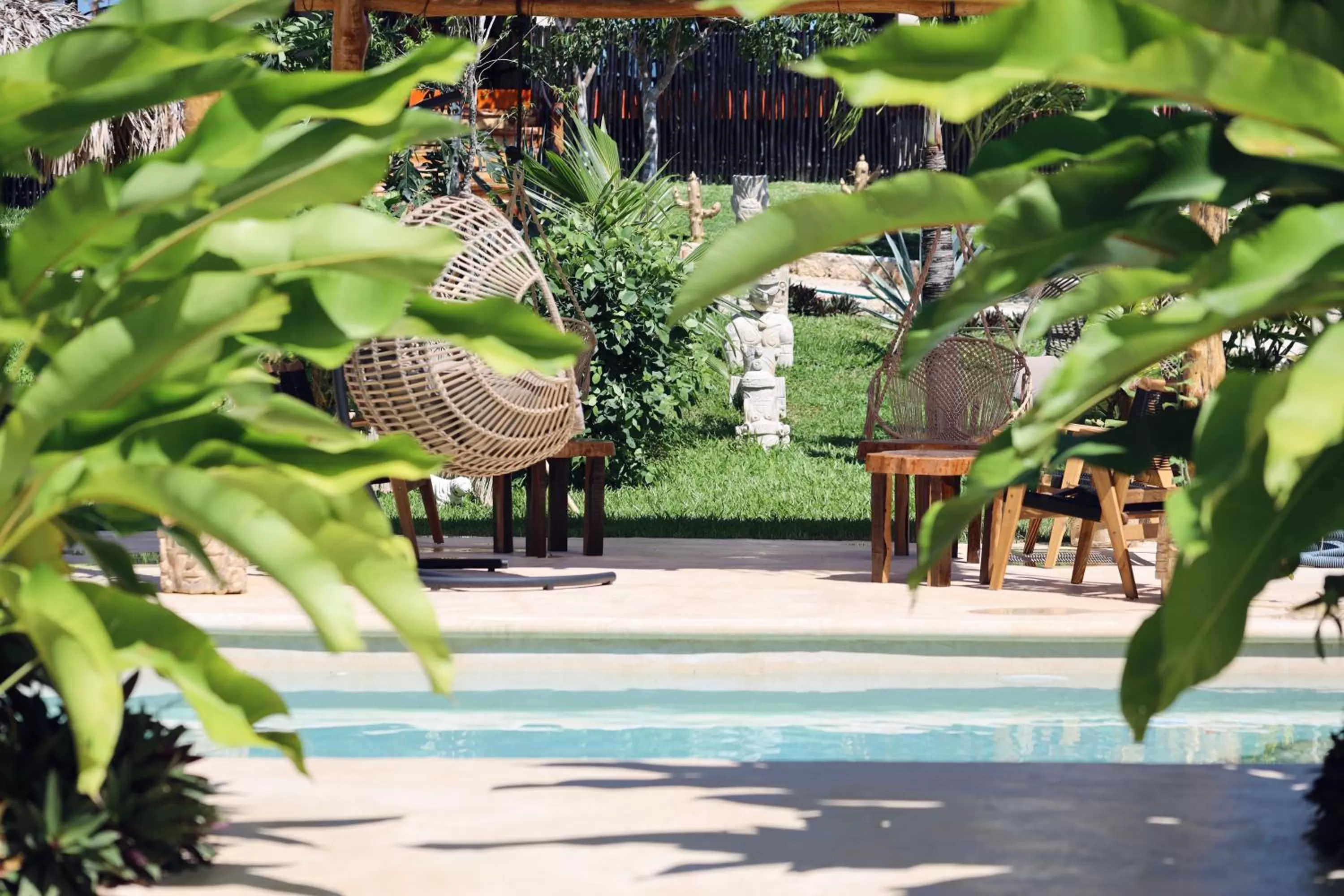 Pool view in RESET ATEMPORAL