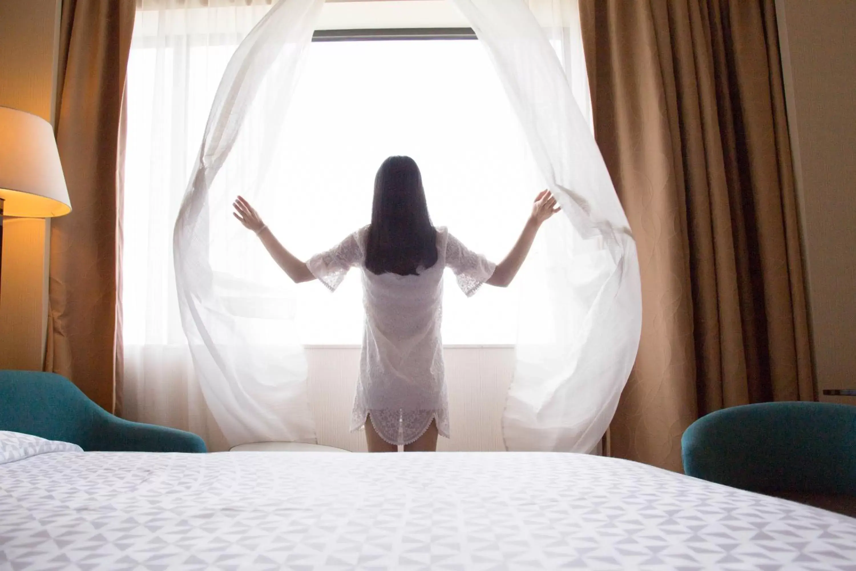 Traditional King Room in Four Points By Sheraton Guilin Lingui Traditional King Room in Four Points By Sheraton Guilin Lingui