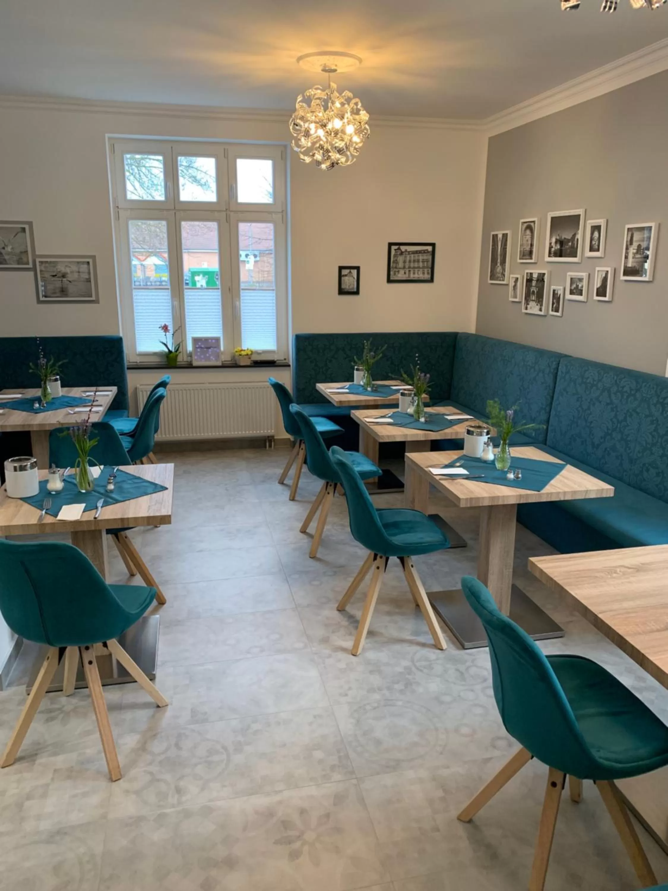 Restaurant/places to eat in Hotel Hanseat Stralsund