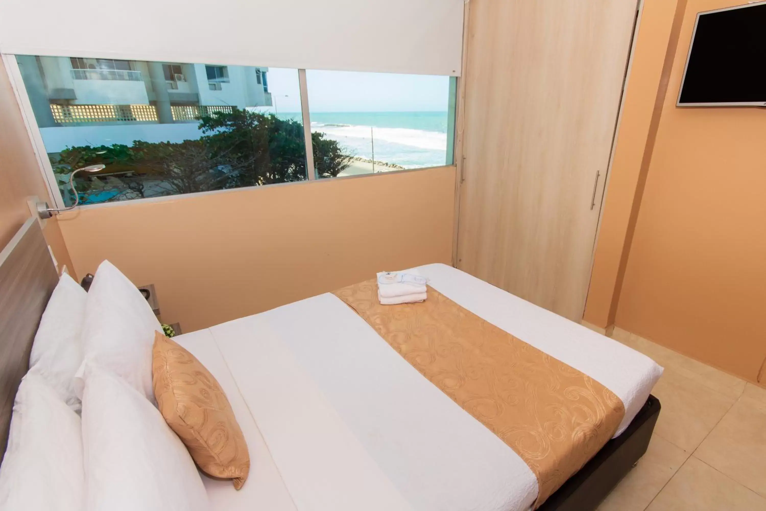 Quadruple Room with Sea View in Hotel Aixo Suites By GEH Suites Quadruple Room with Sea View in Hotel Aixo Suites By GEH Suites