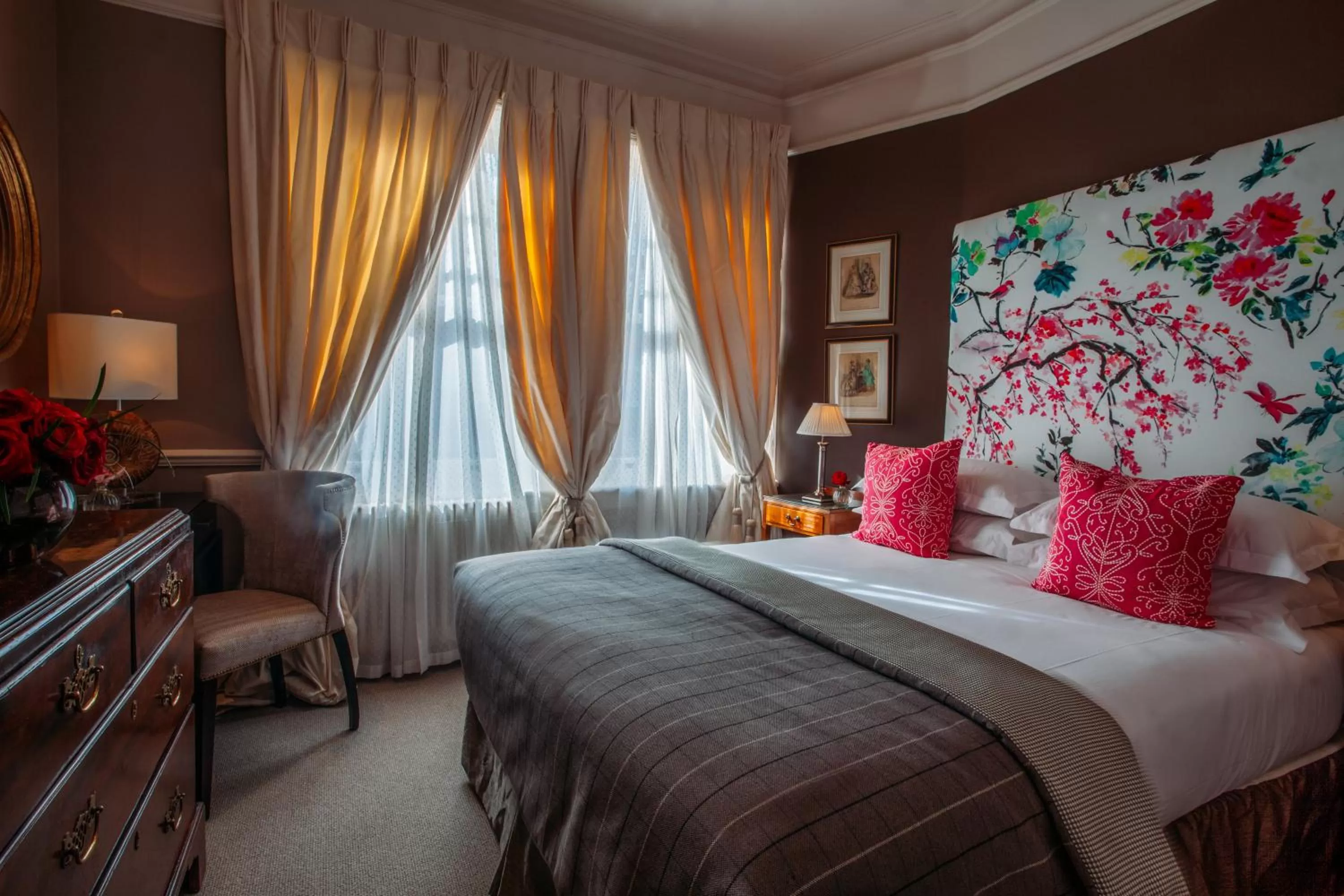 Bedroom, Bed in 11 Cadogan Gardens and The Apartments by Iconic Luxury Hotels