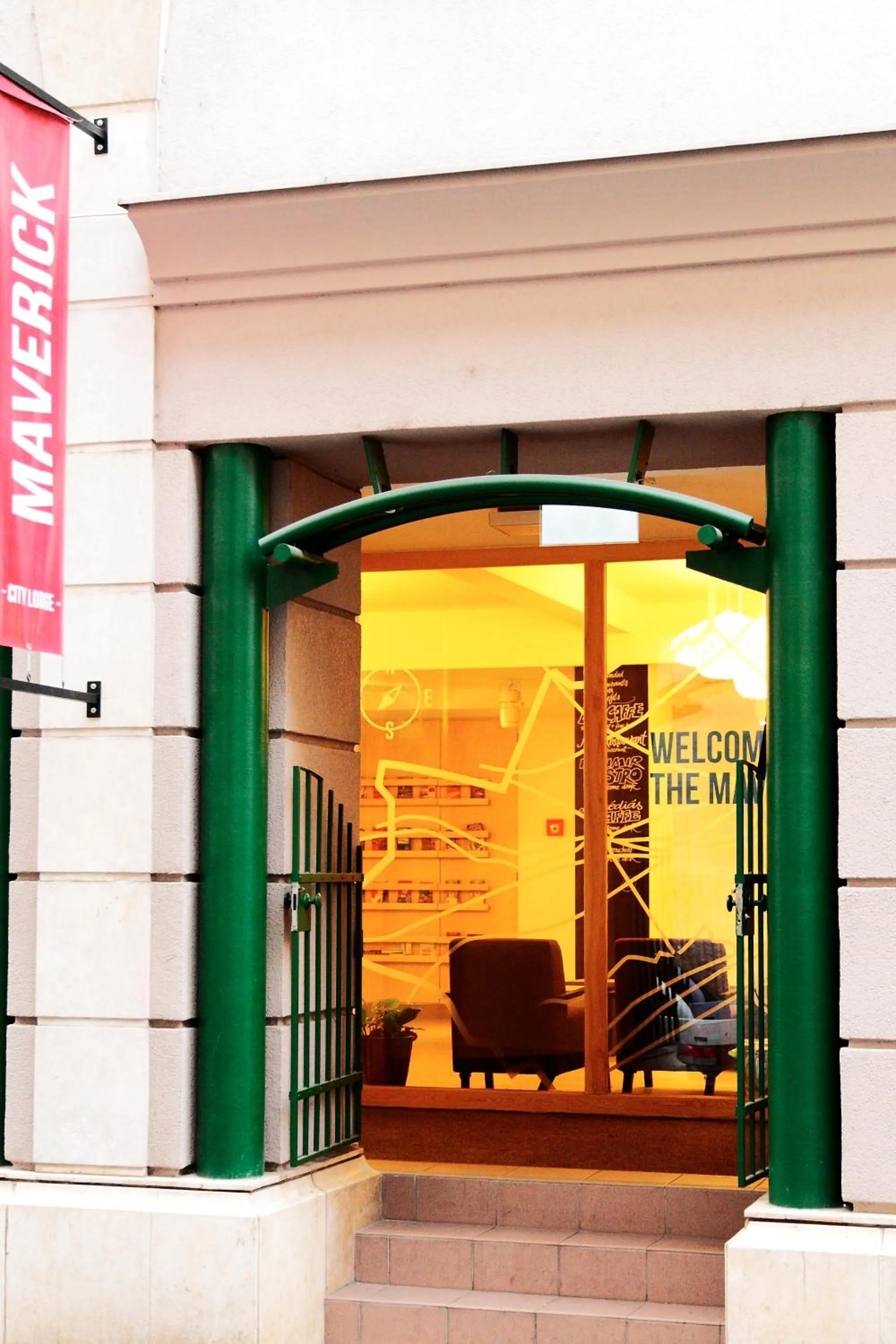 Facade/entrance in Maverick Budapest Soho