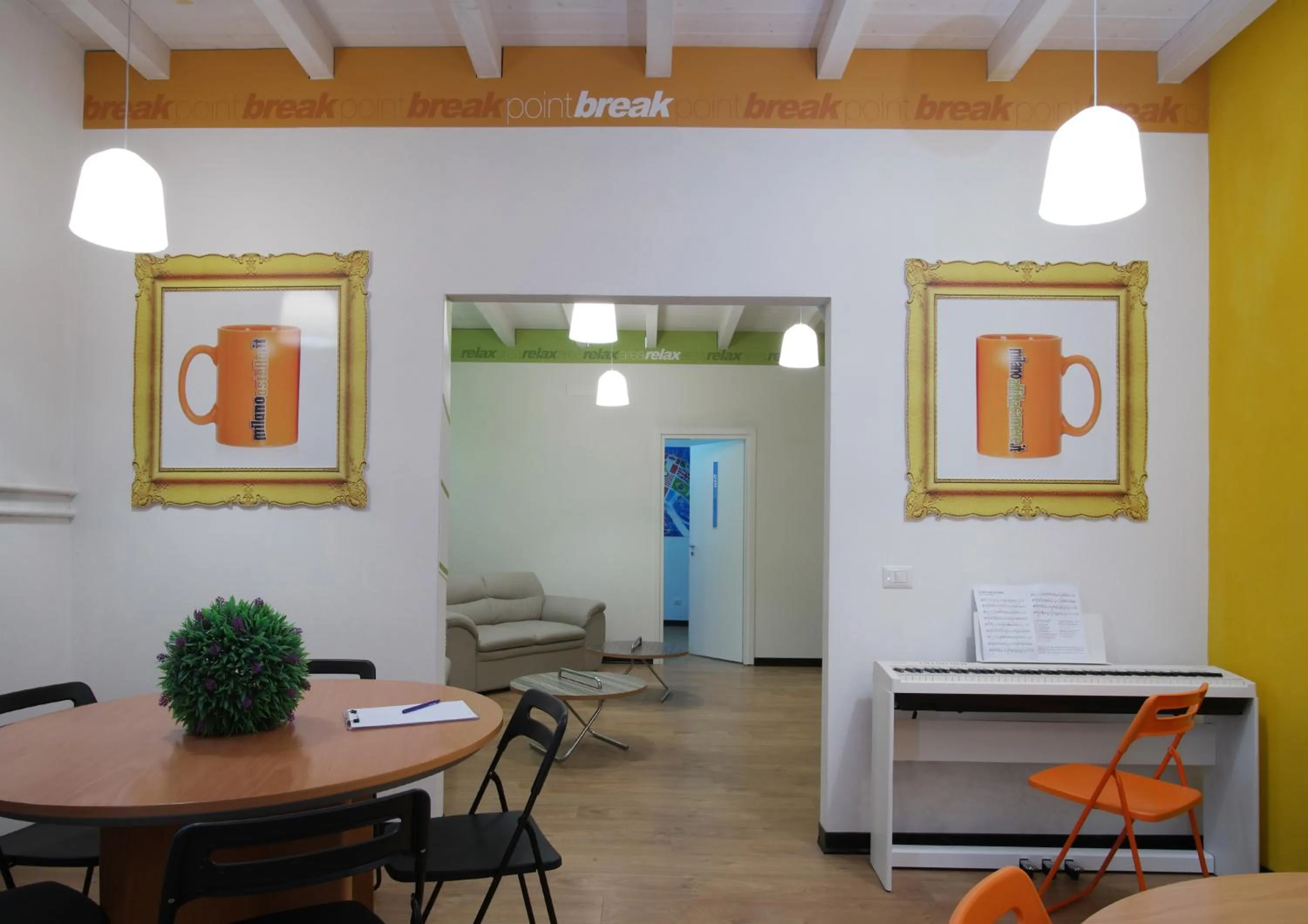 kitchen in Milano Ostello