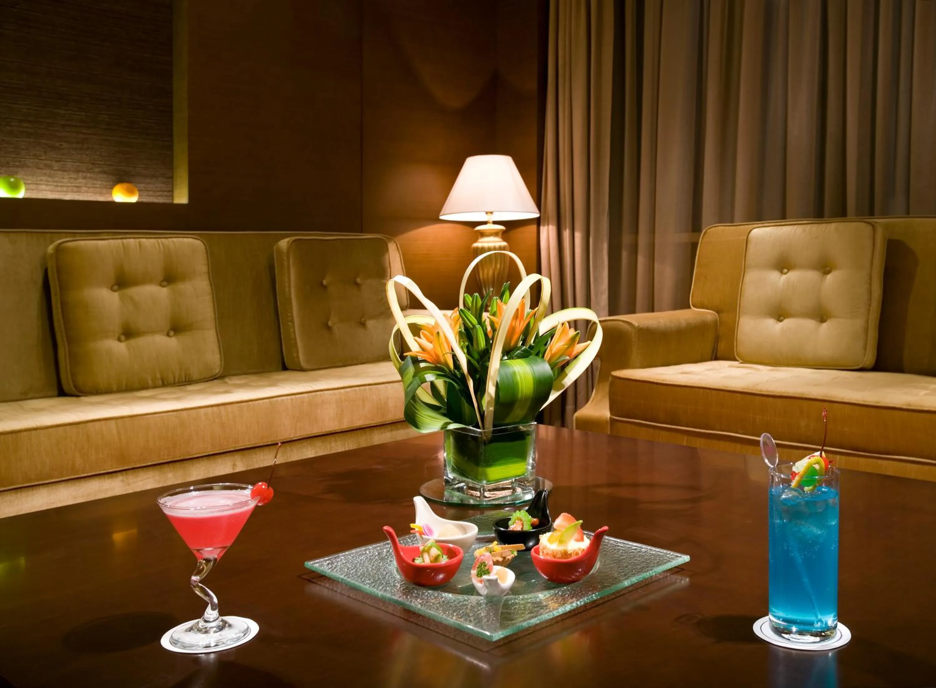 Lounge or bar in Baolong Hotel Shanghai