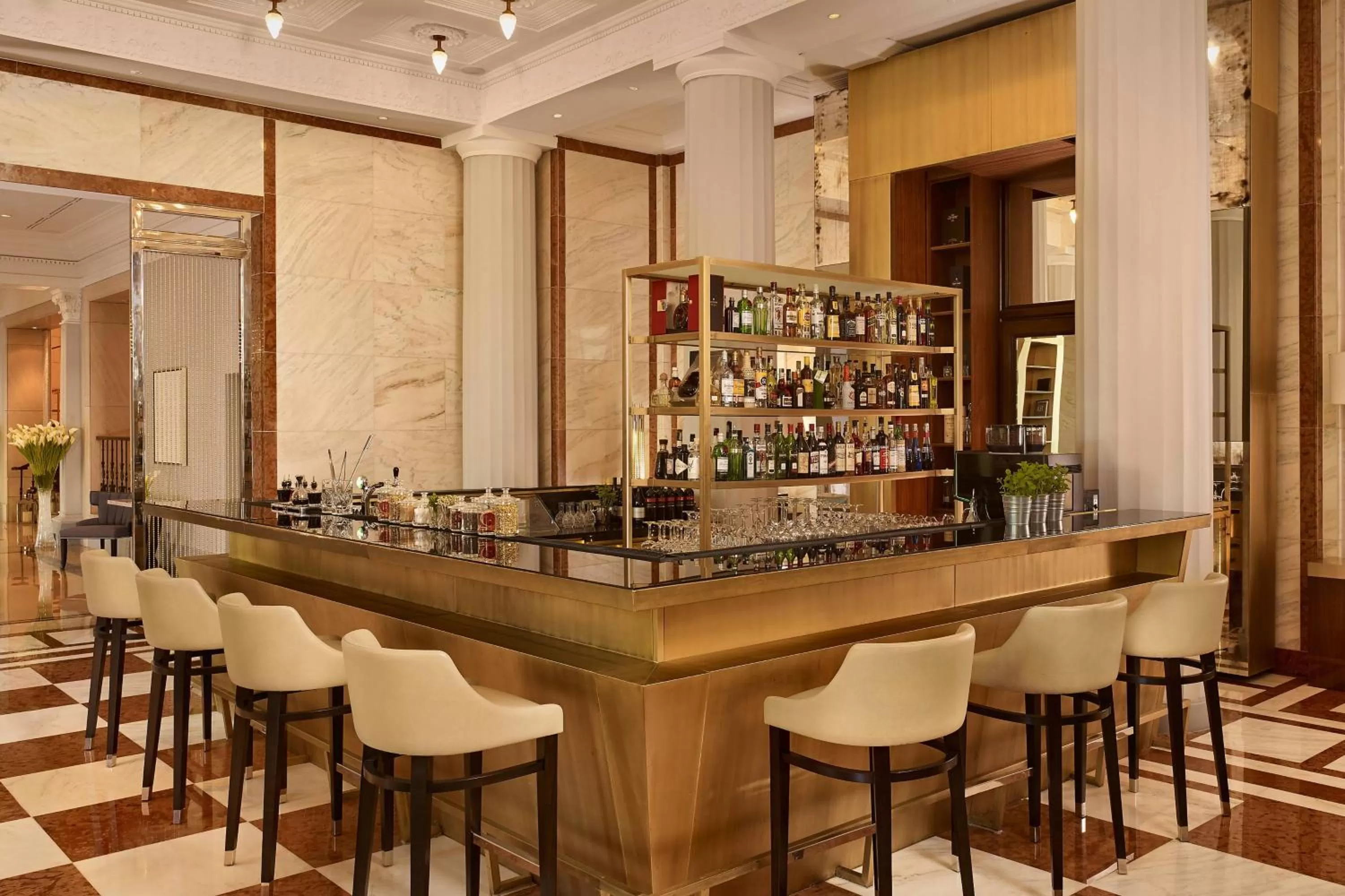 Restaurant/places to eat in Al Habtoor Palace Budapest, Preferred Hotels & Resorts