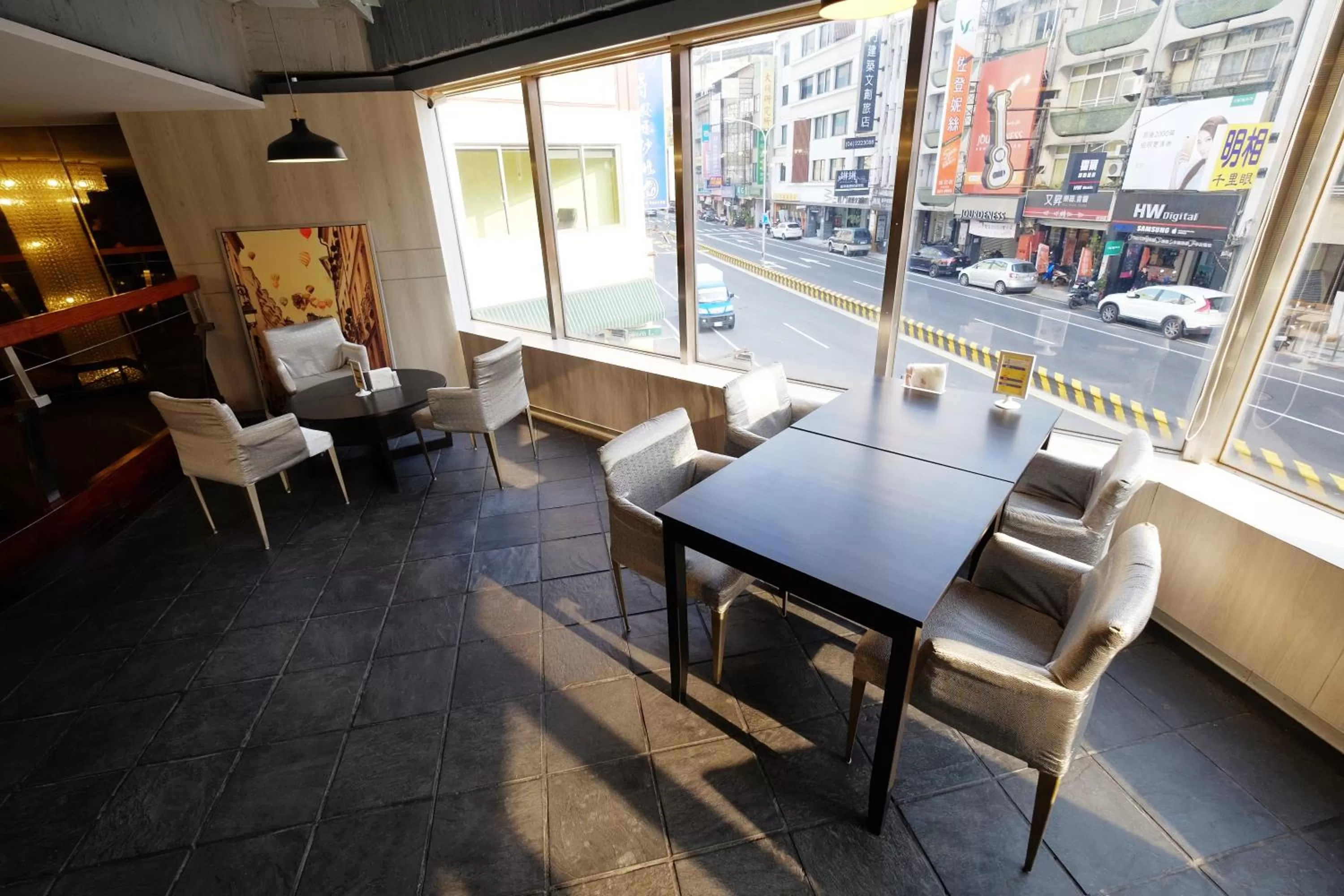 Seating area in Dynasty Hotel