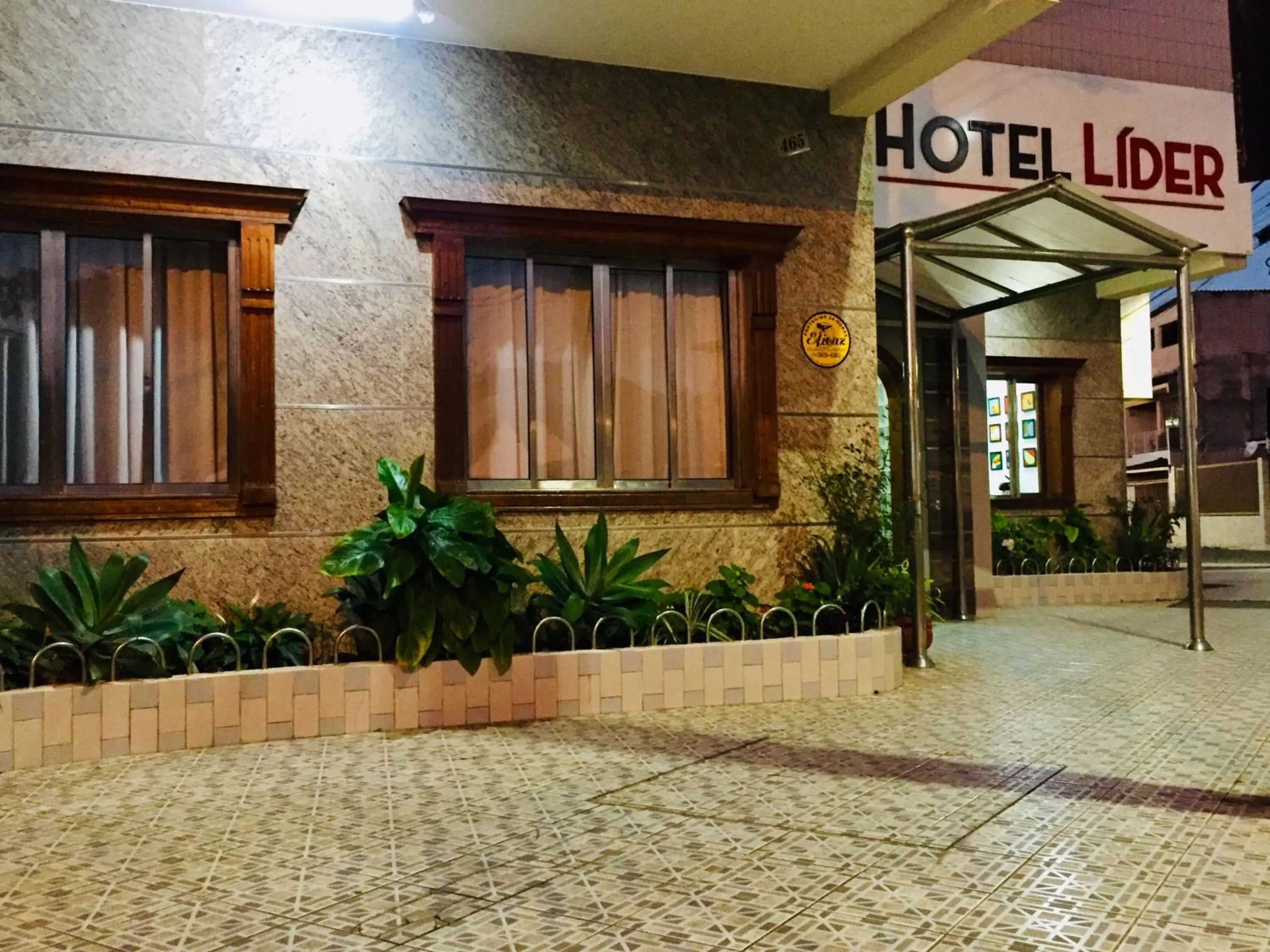 Facade/entrance in Hotel Líder - By UP Hotel