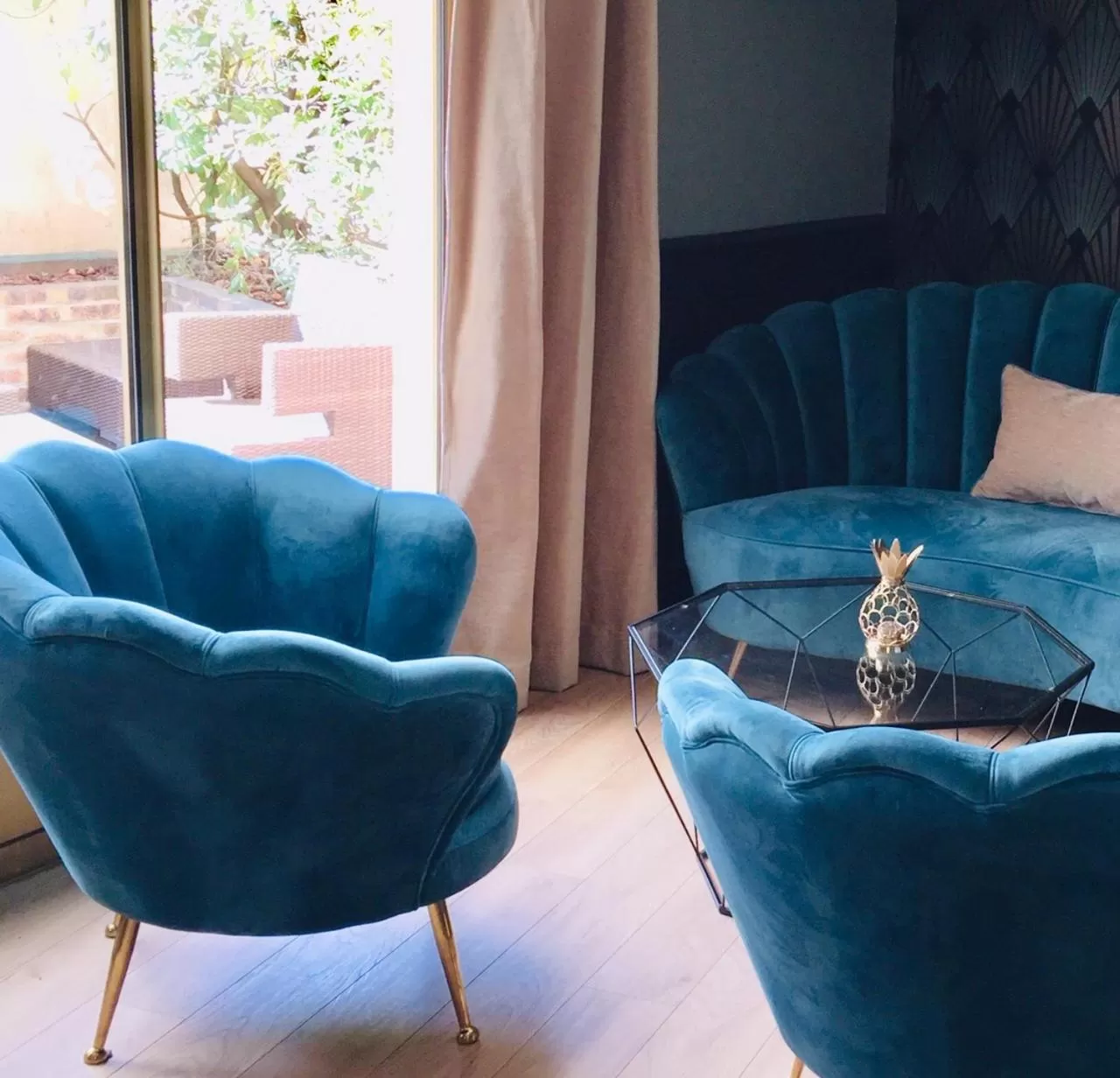 Lounge or bar in Hotel Le Cardinal Rueil Centre