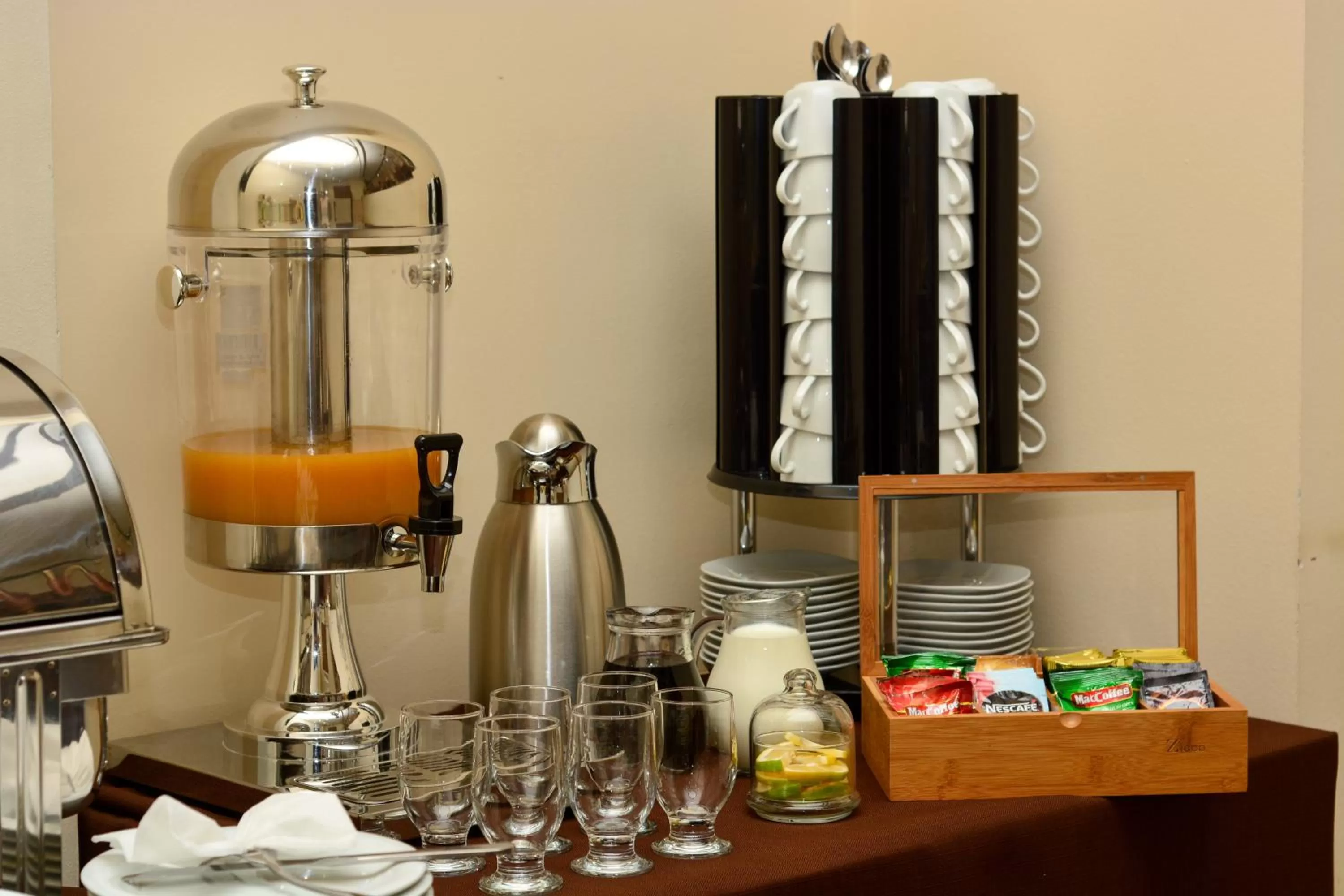 Buffet breakfast in Hotel Diamond