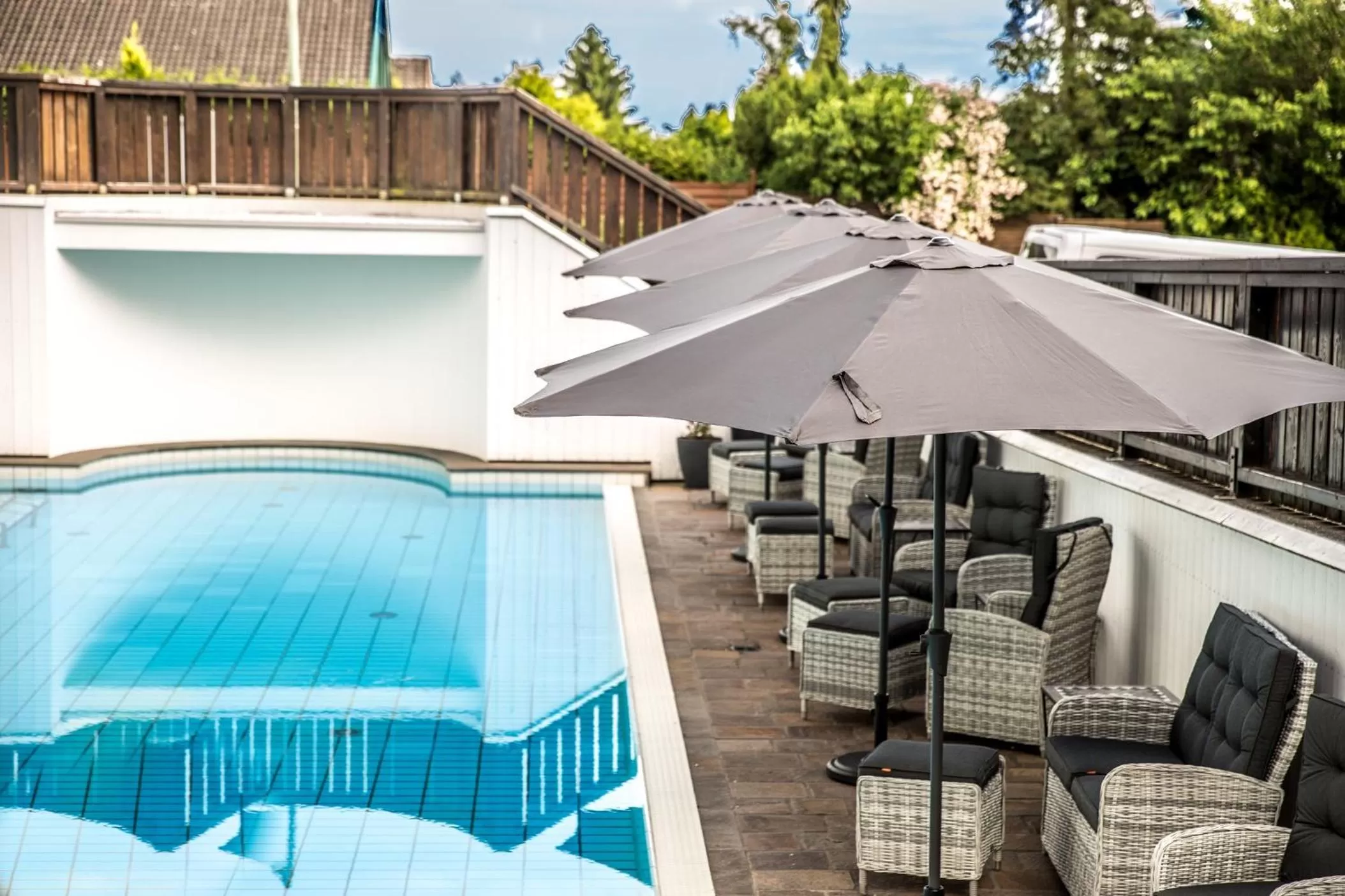 Swimming pool in Das Aunhamer Suite & Spa Hotel