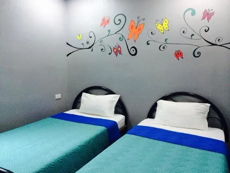 Standard Twin Room with Fan and Shared bathroom in K Guesthouse Adults only Standard Twin Room with Fan and Shared bathroom in K Guesthouse Adults only