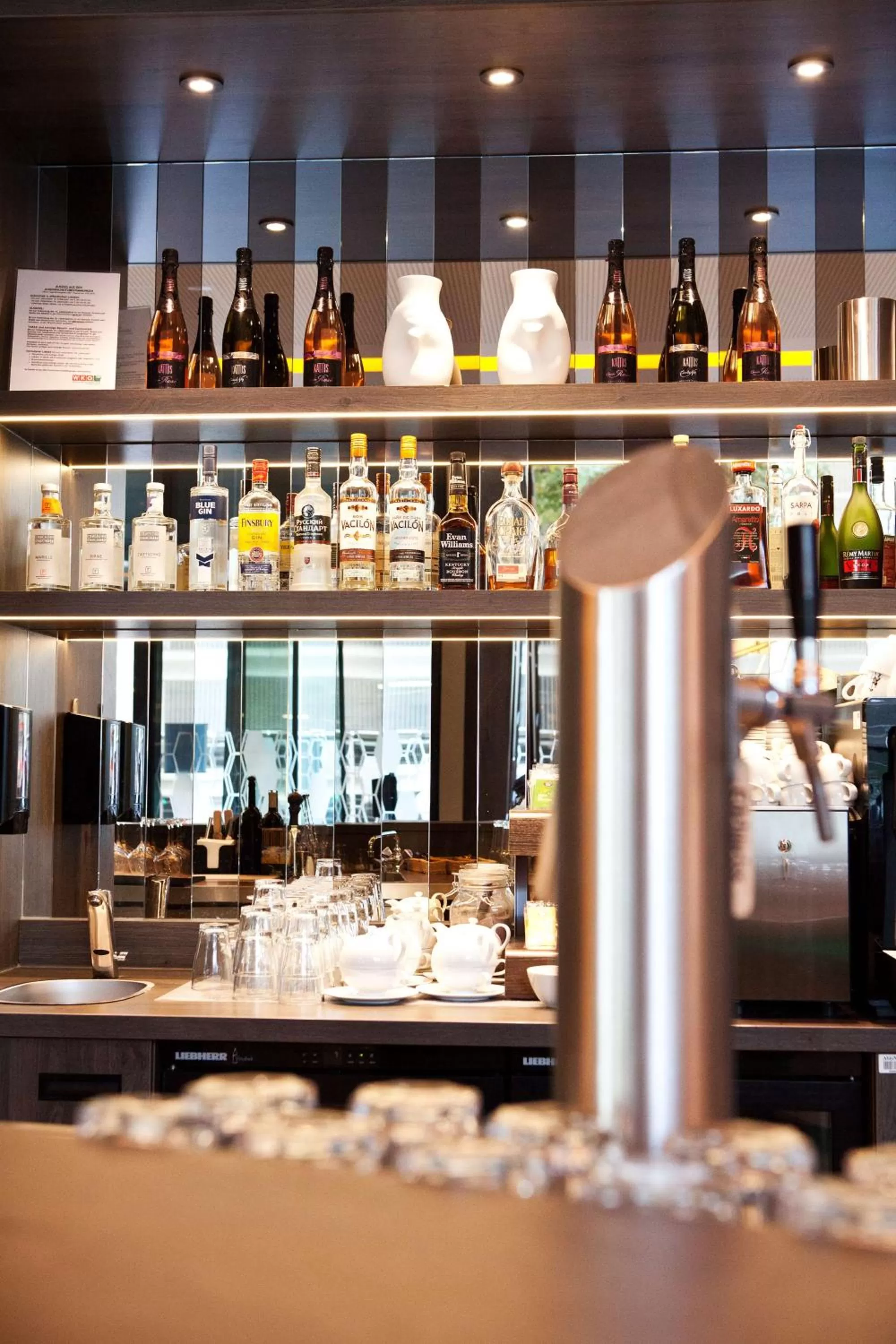 Lounge or bar in Hampton By Hilton Vienna Messe