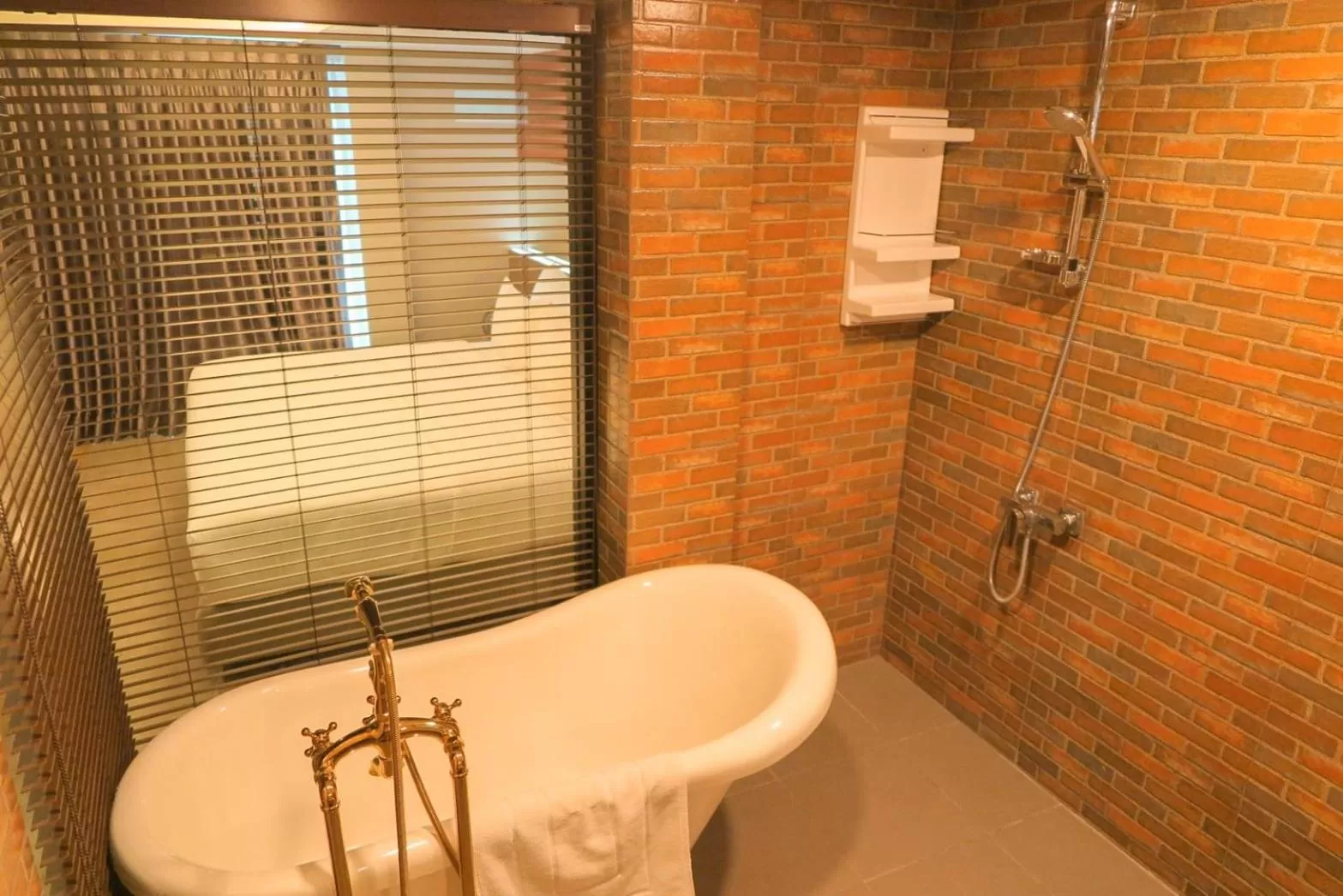 Bathroom in V20 Boutique Jacuzzi Hotel