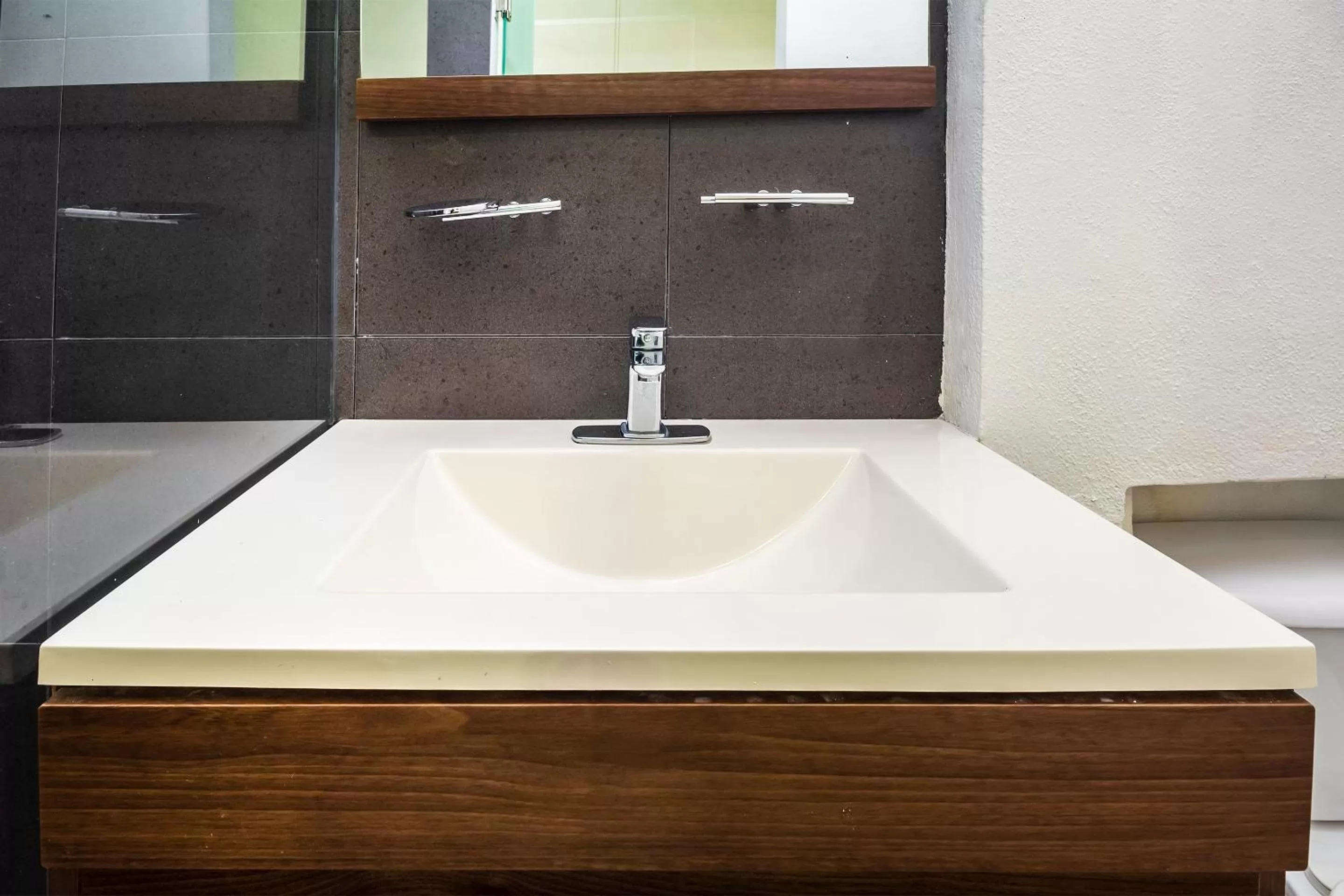 Bathroom in Capital O Hotel 522, Puerto Vallarta