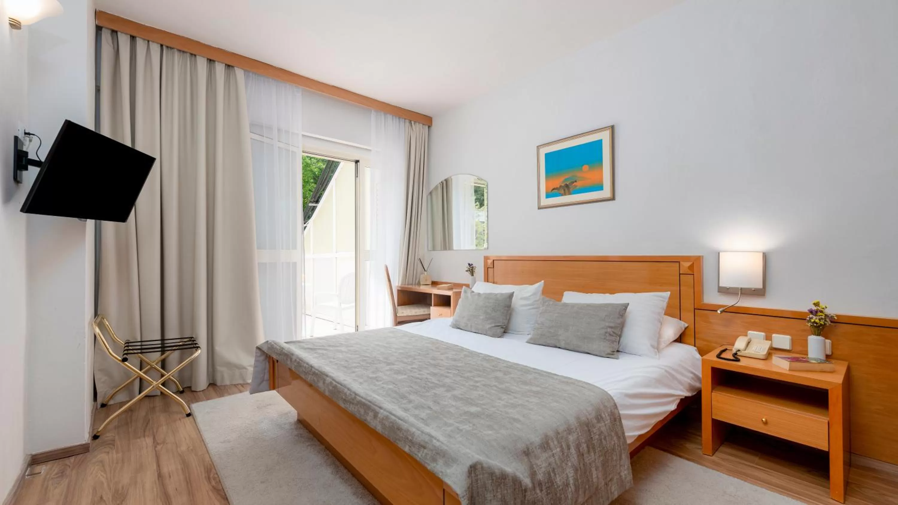 Bathroom, Bed in Hotel Splendid