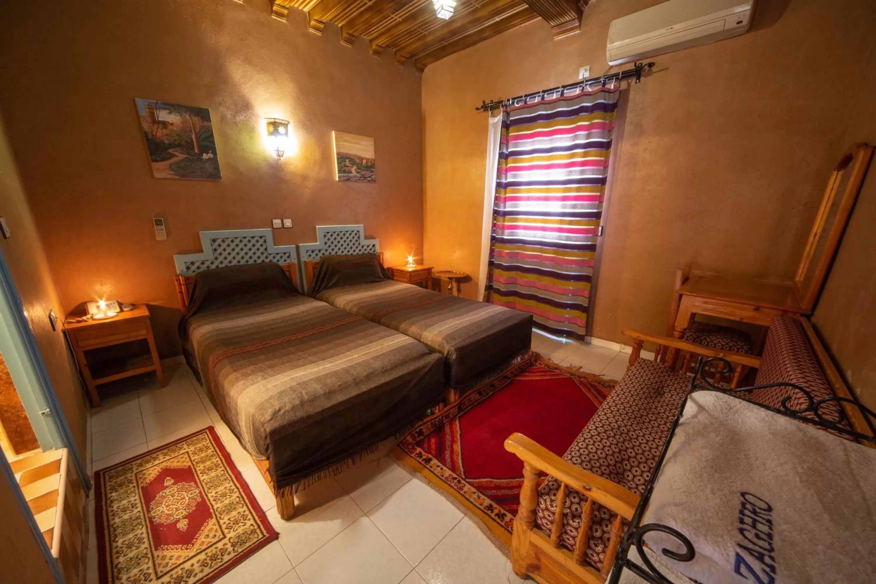 Bed in Hôtel Restaurant Zaghro