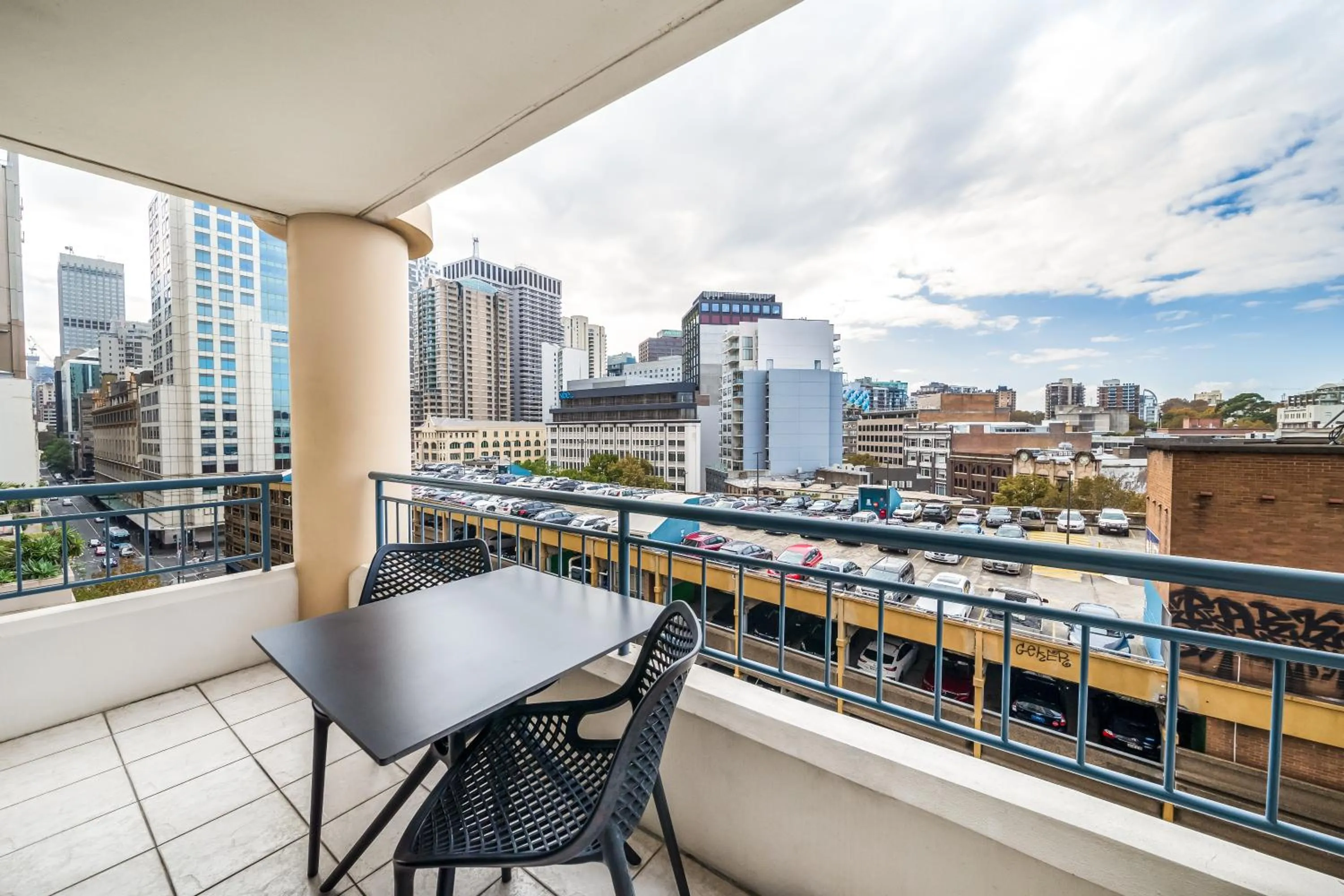 Balcony/Terrace in Oaks Sydney Castlereagh Suites