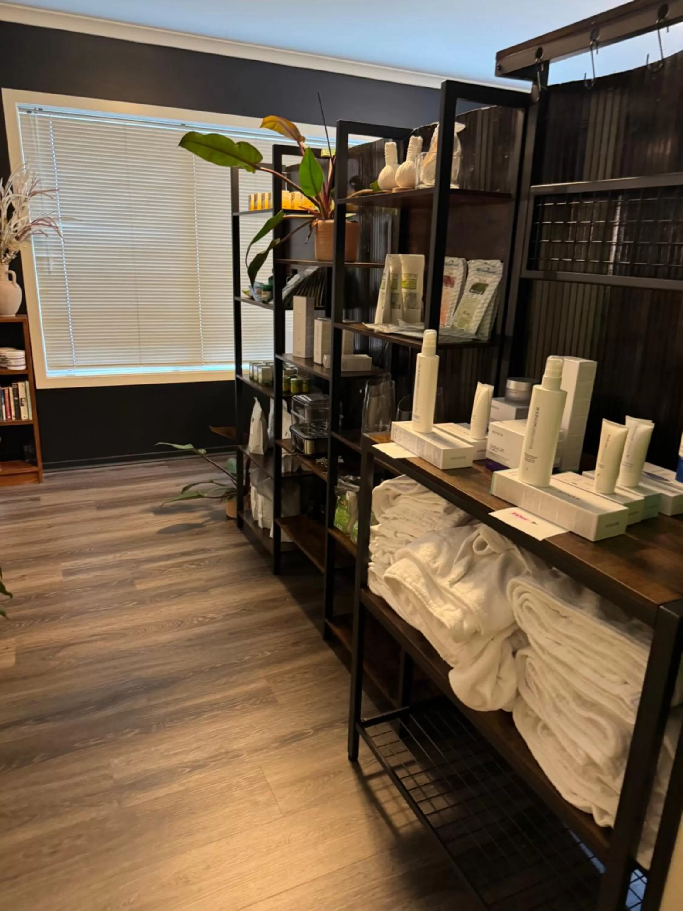 Spa and wellness centre/facilities, Bed in B-Ks Premier Motel Palmerston North