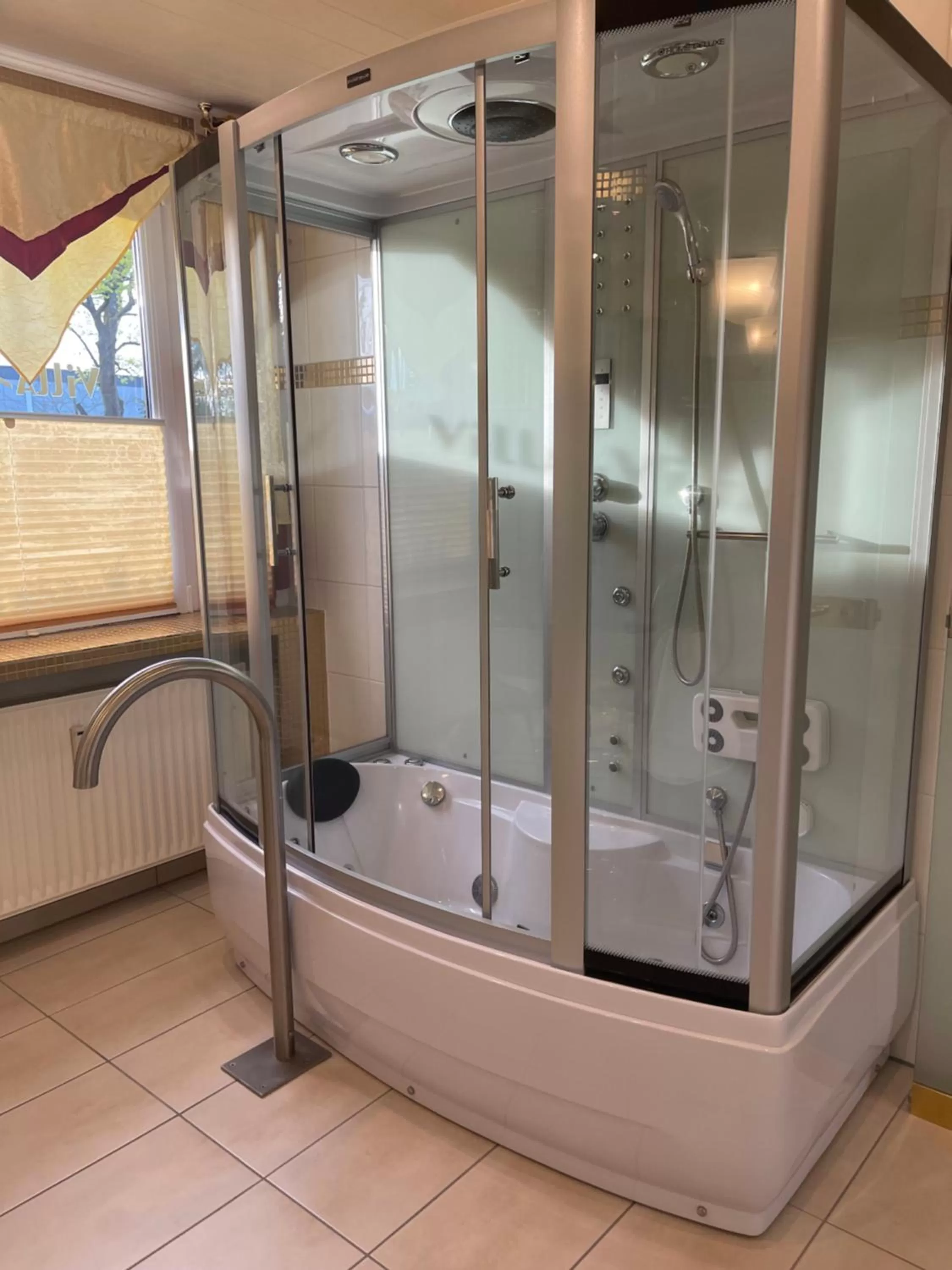 Bathroom in Hotel Villa Vital Munster