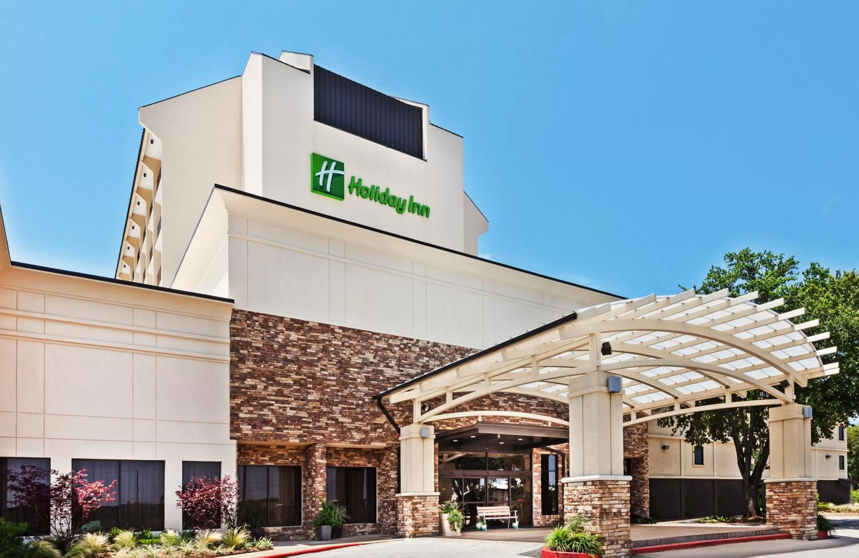 Property building in Holiday Inn Tyler - Conference Center by IHG