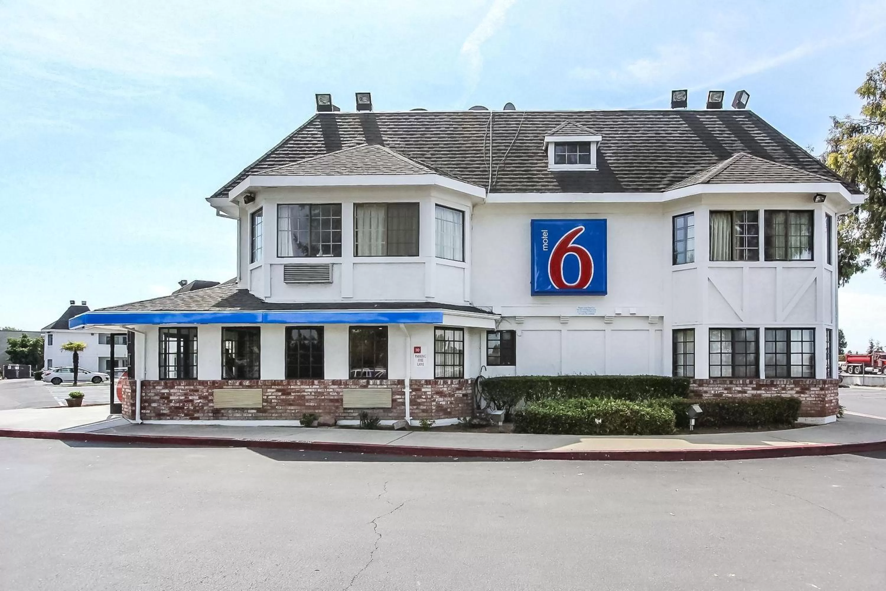 Facade/entrance in Motel 6-Fremont, CA - North