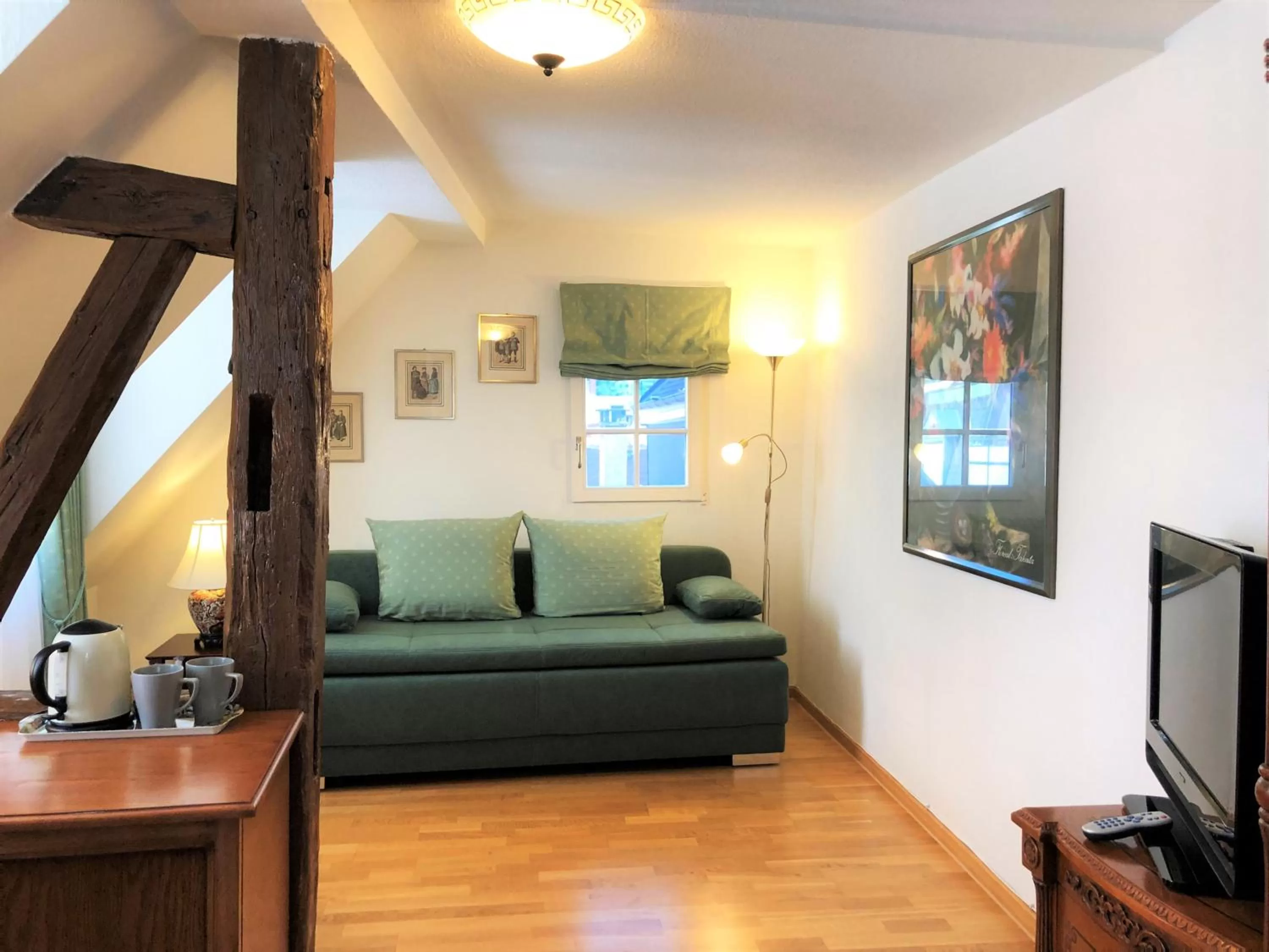 Bed, Seating Area in Hotel Rathausglöckel