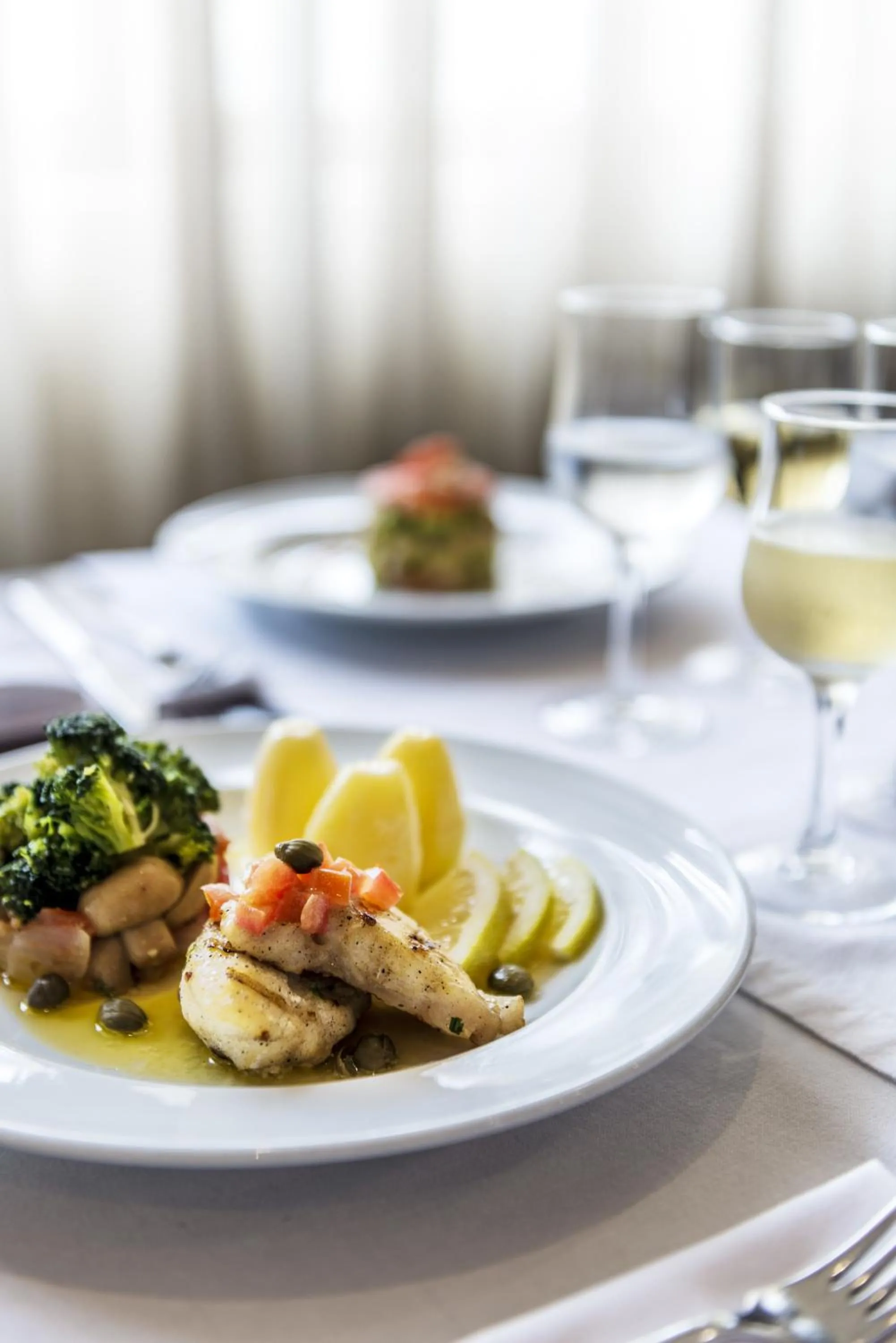 Restaurant/places to eat in Hotel Alvalade