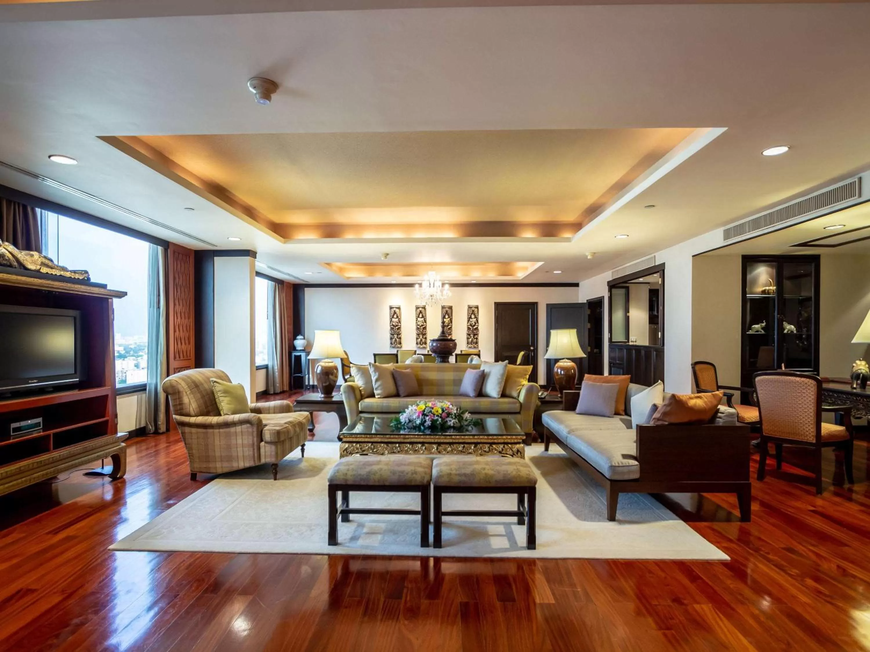 Photo of the whole room in Swissotel Bangkok Ratchada