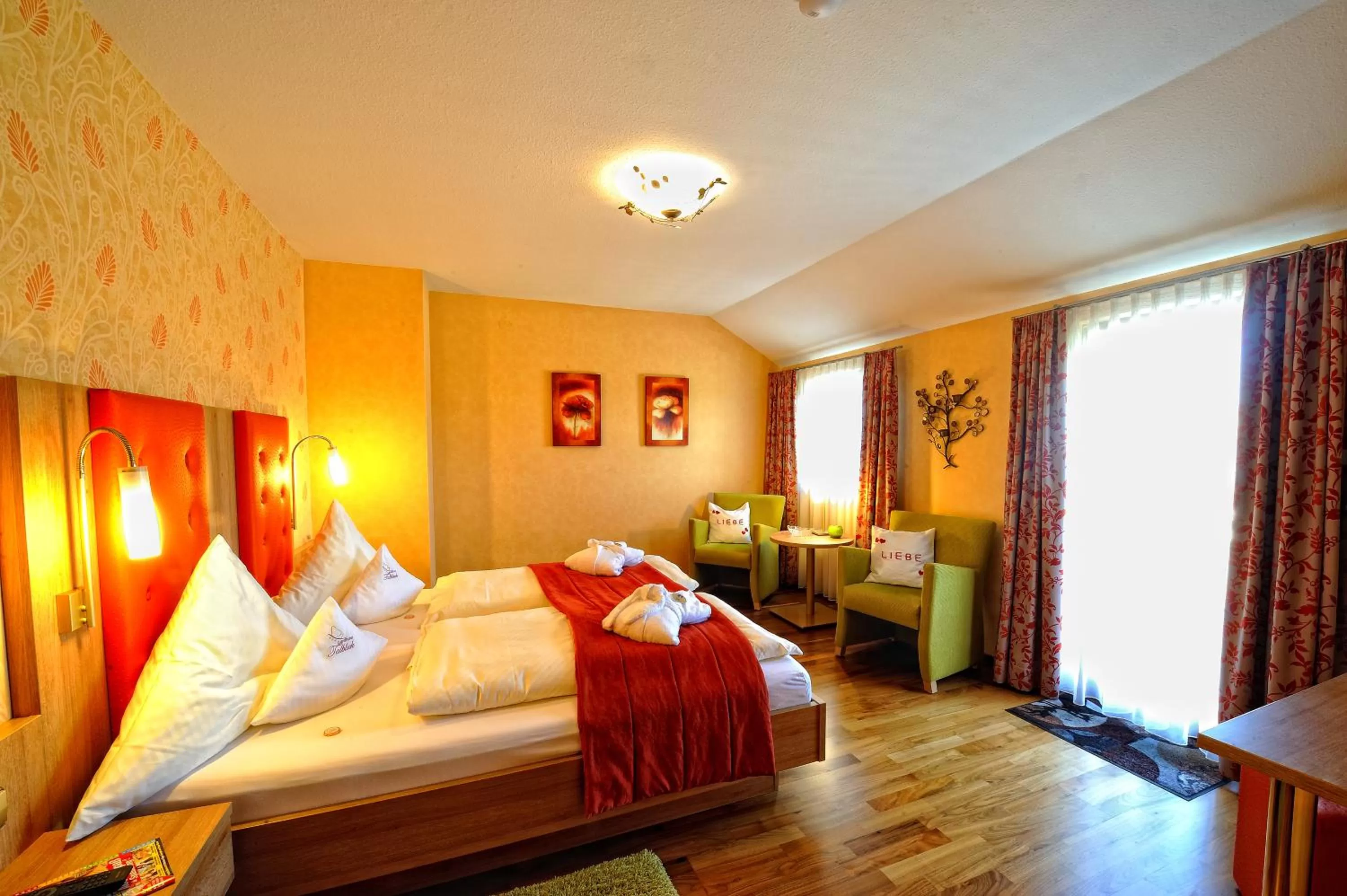 Bed in Landhotel Talblick