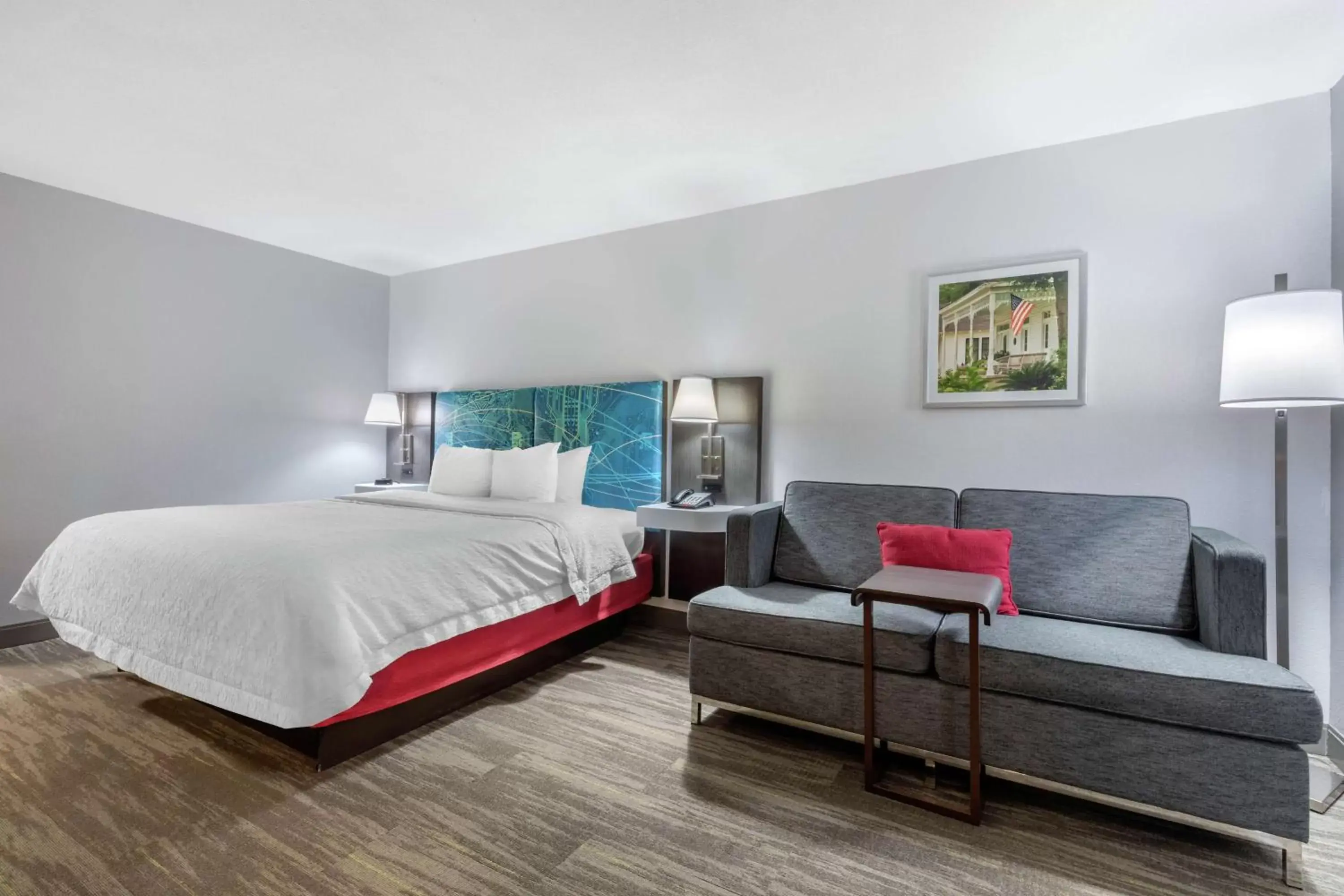 King Room with Sofa Bed - Non-Smoking in Hampton Inn Brookhaven King Room with Sofa Bed - Non-Smoking in Hampton Inn Brookhaven