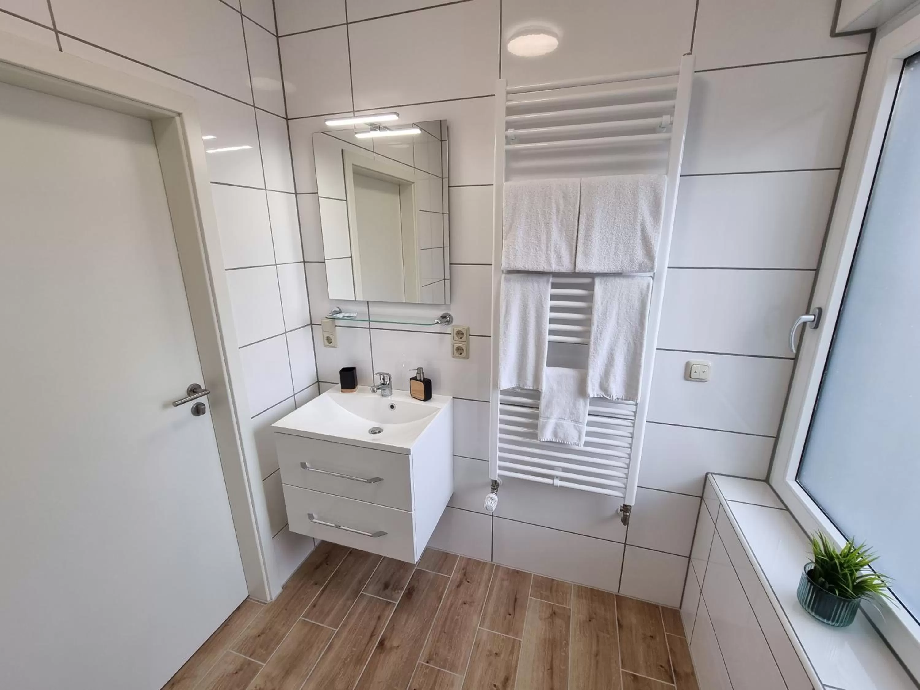 Bathroom in Gästehaus Grunewald Bed & Breakfast