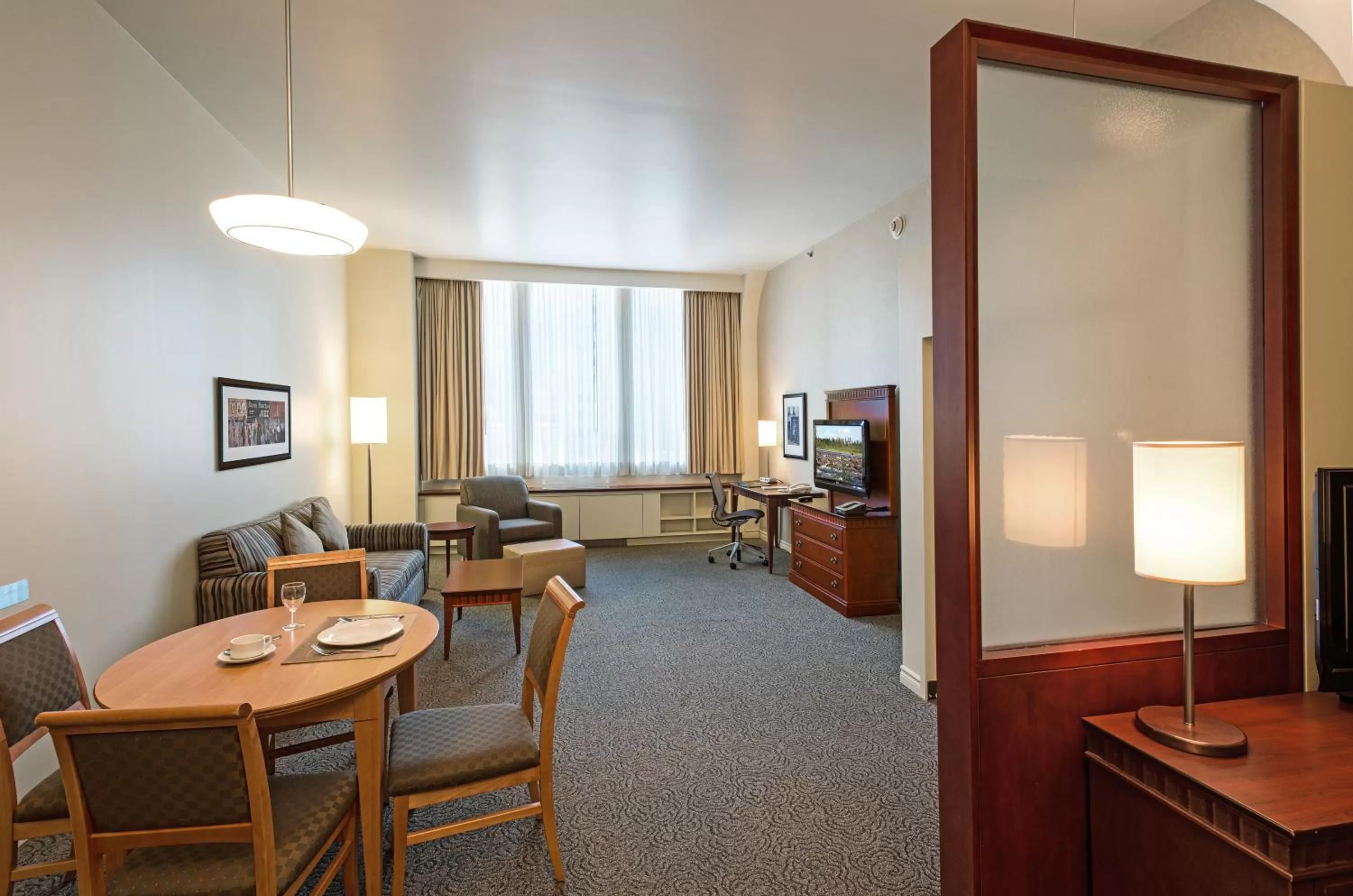 Living room in Le Square Phillips Hôtel & Suites