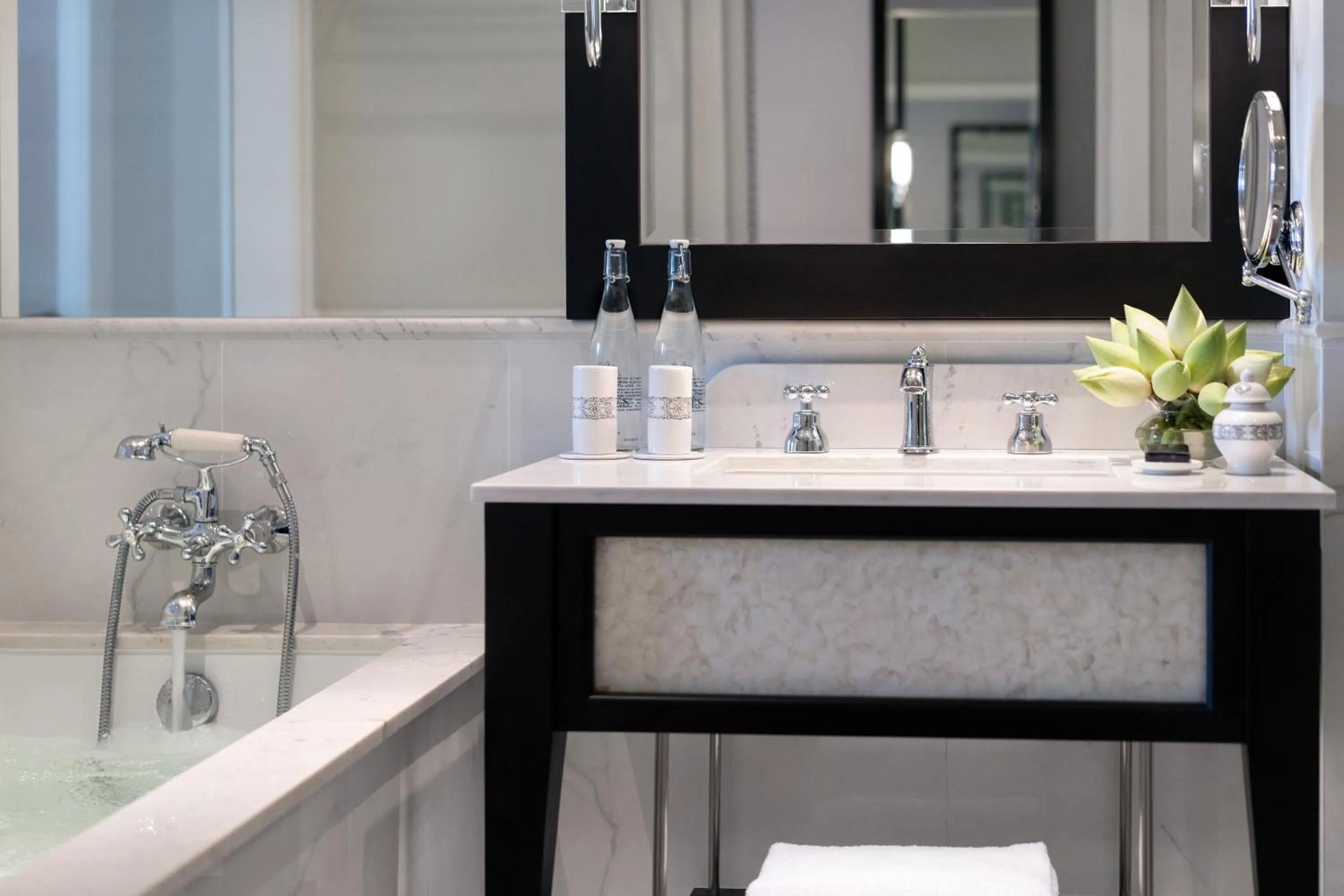 Bathroom in Raffles Grand Hotel d'Angkor