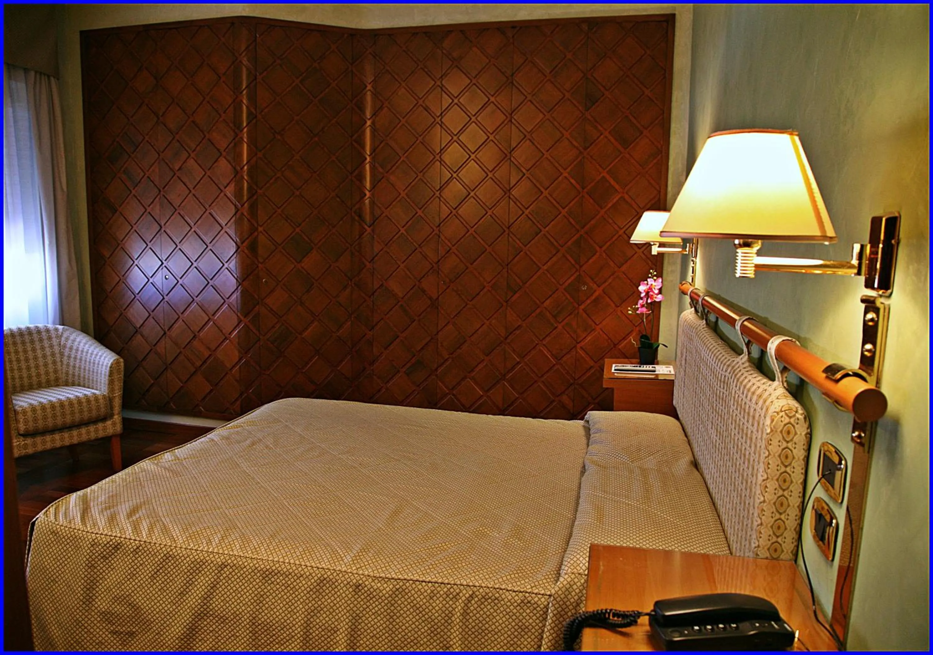 Double Room in Hotel Meeting