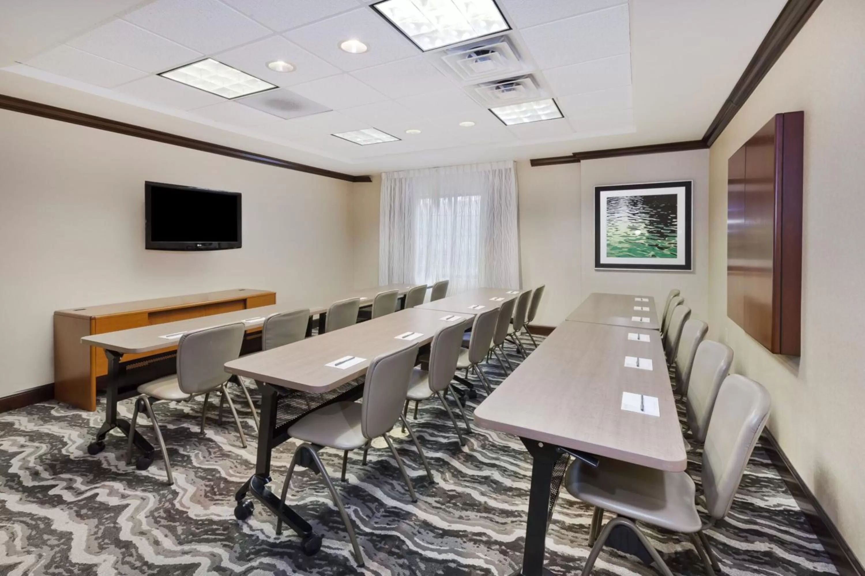 Meeting/conference room in Staybridge Suites Lansing-Okemos by IHG