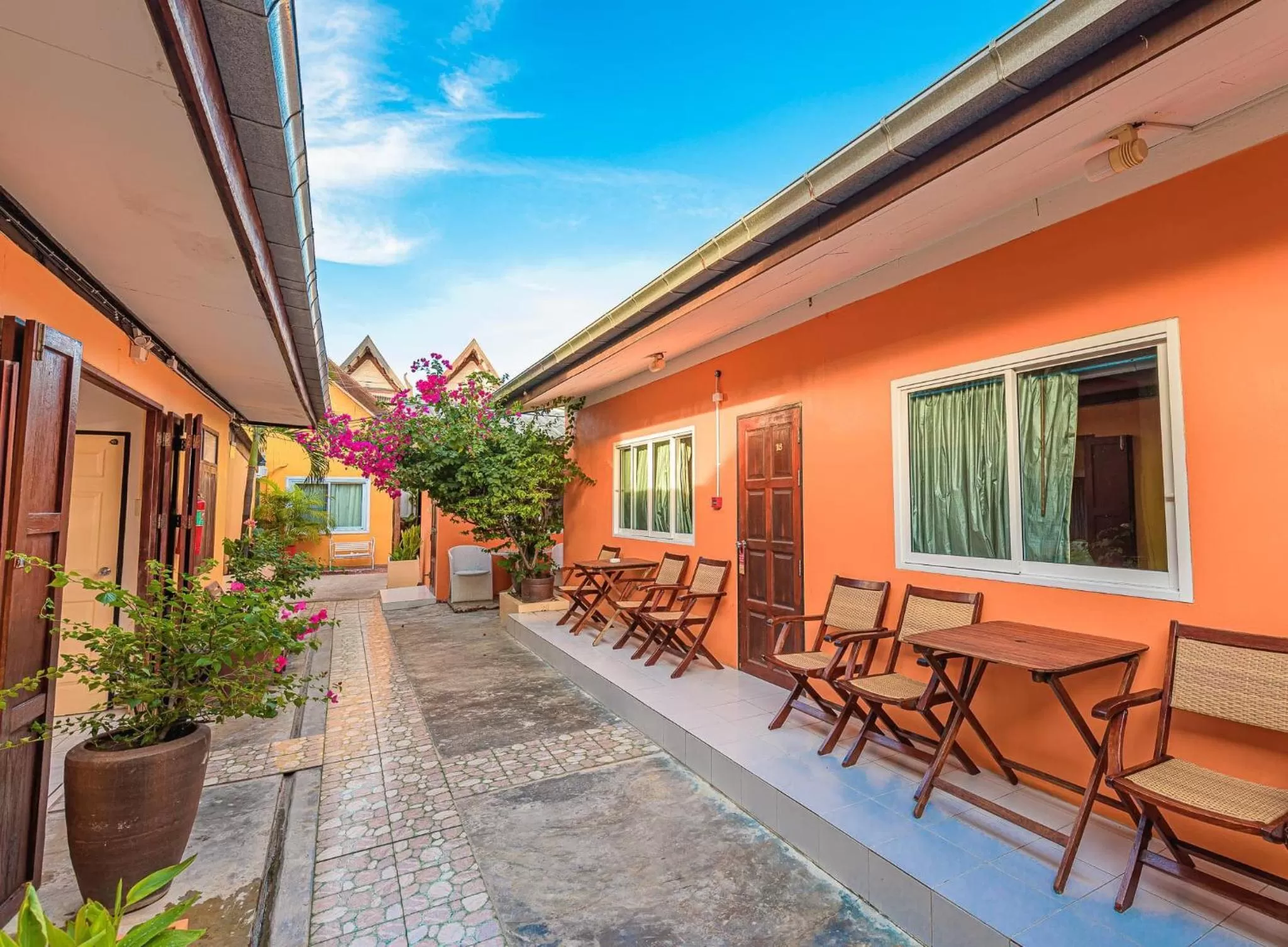 Property building in MANDARIN LODGE by victor