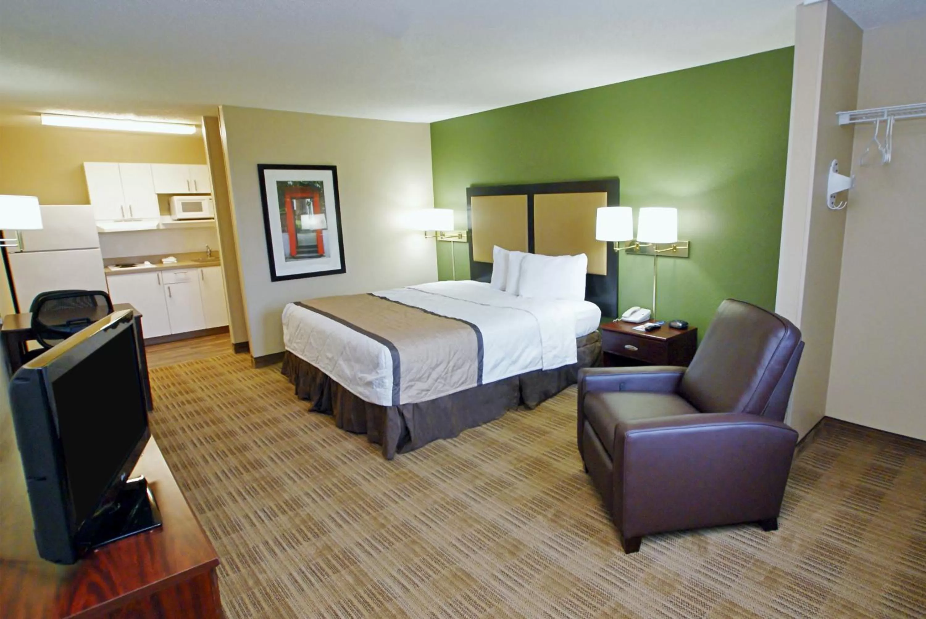 Bed in Extended Stay America Suites - Nashville - Brentwood - South