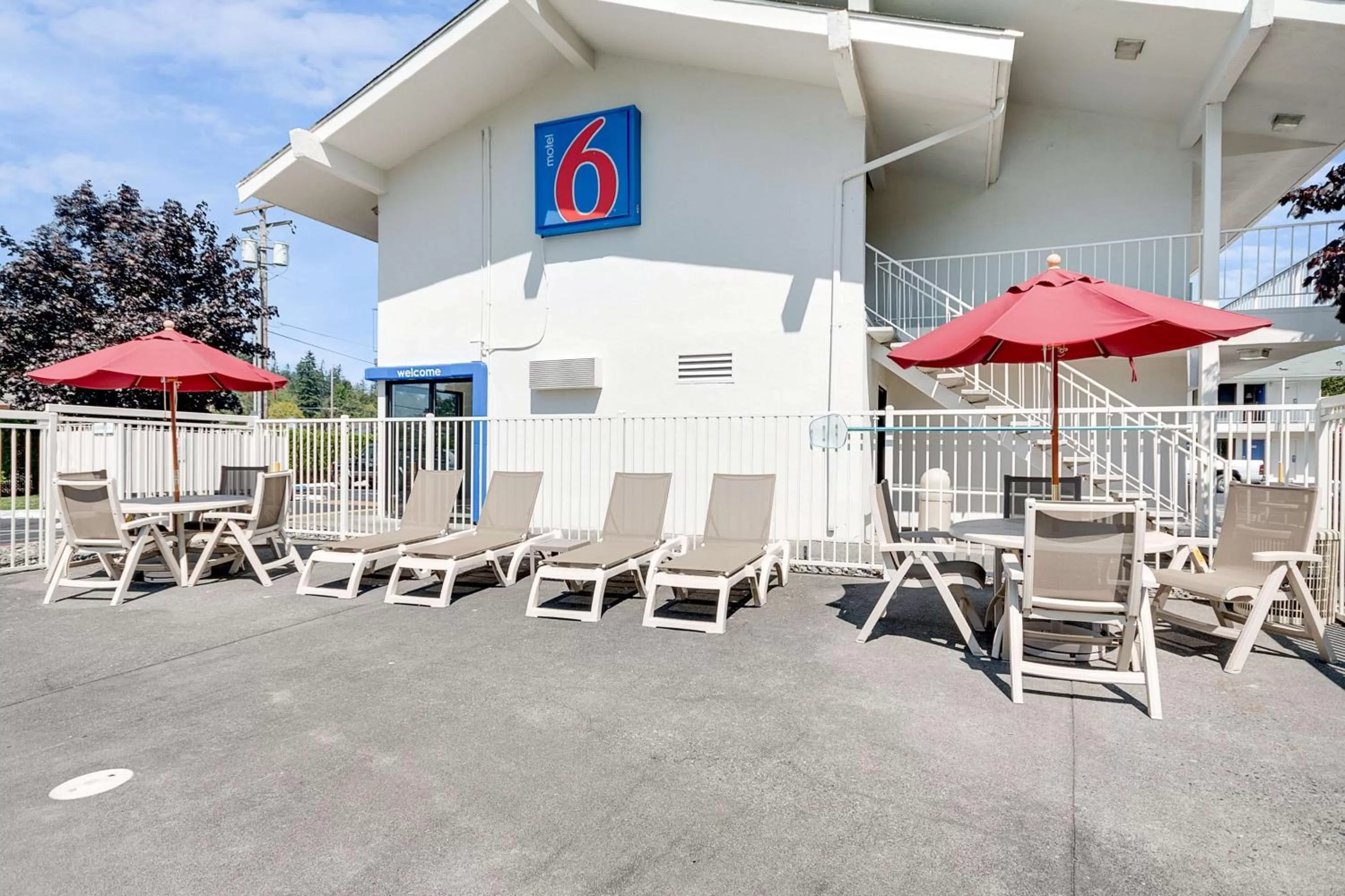 Property building in Motel 6-Bellingham, WA