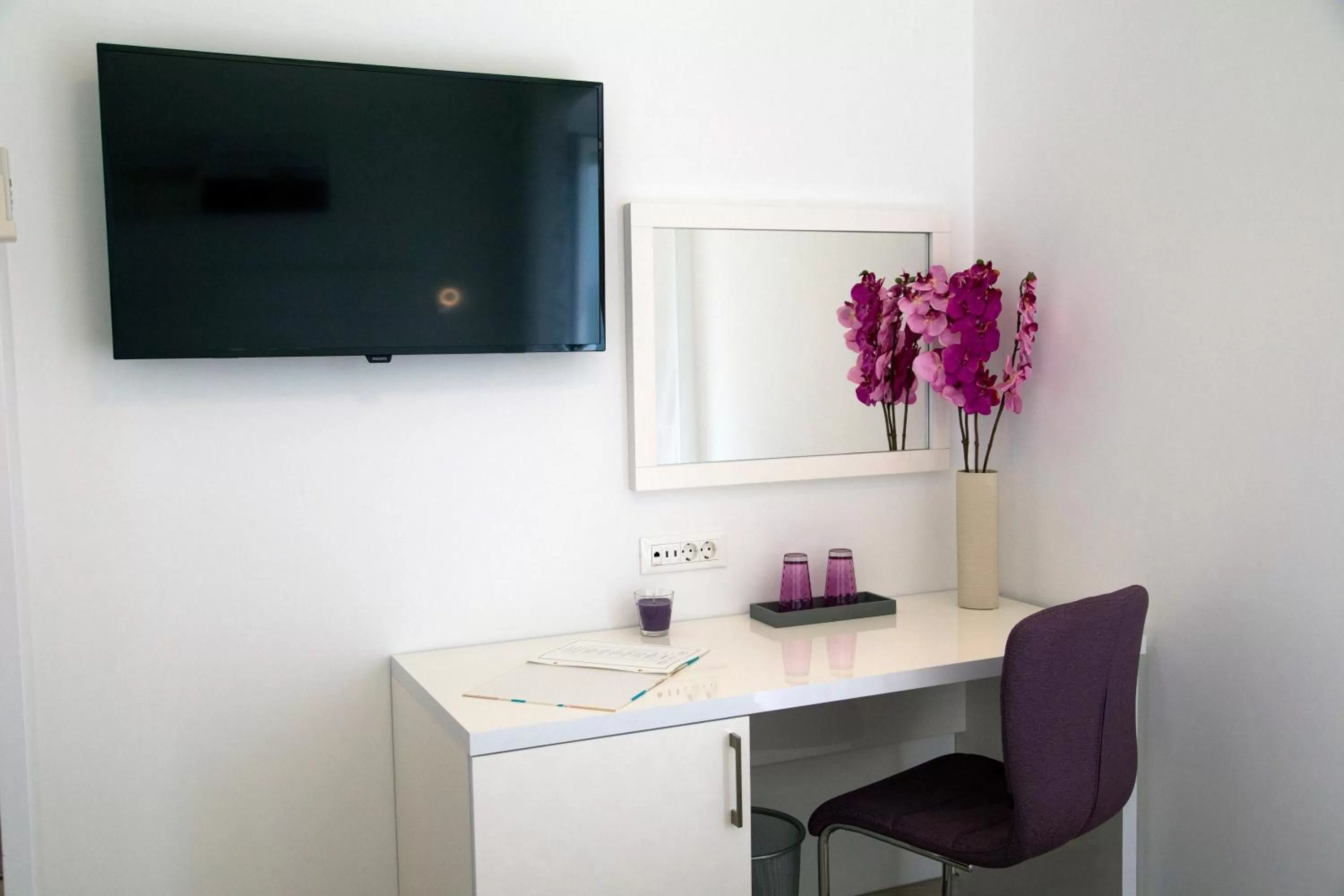 Photo of the whole room, TV/Entertainment Center in Luxury rooms Skystar-Split