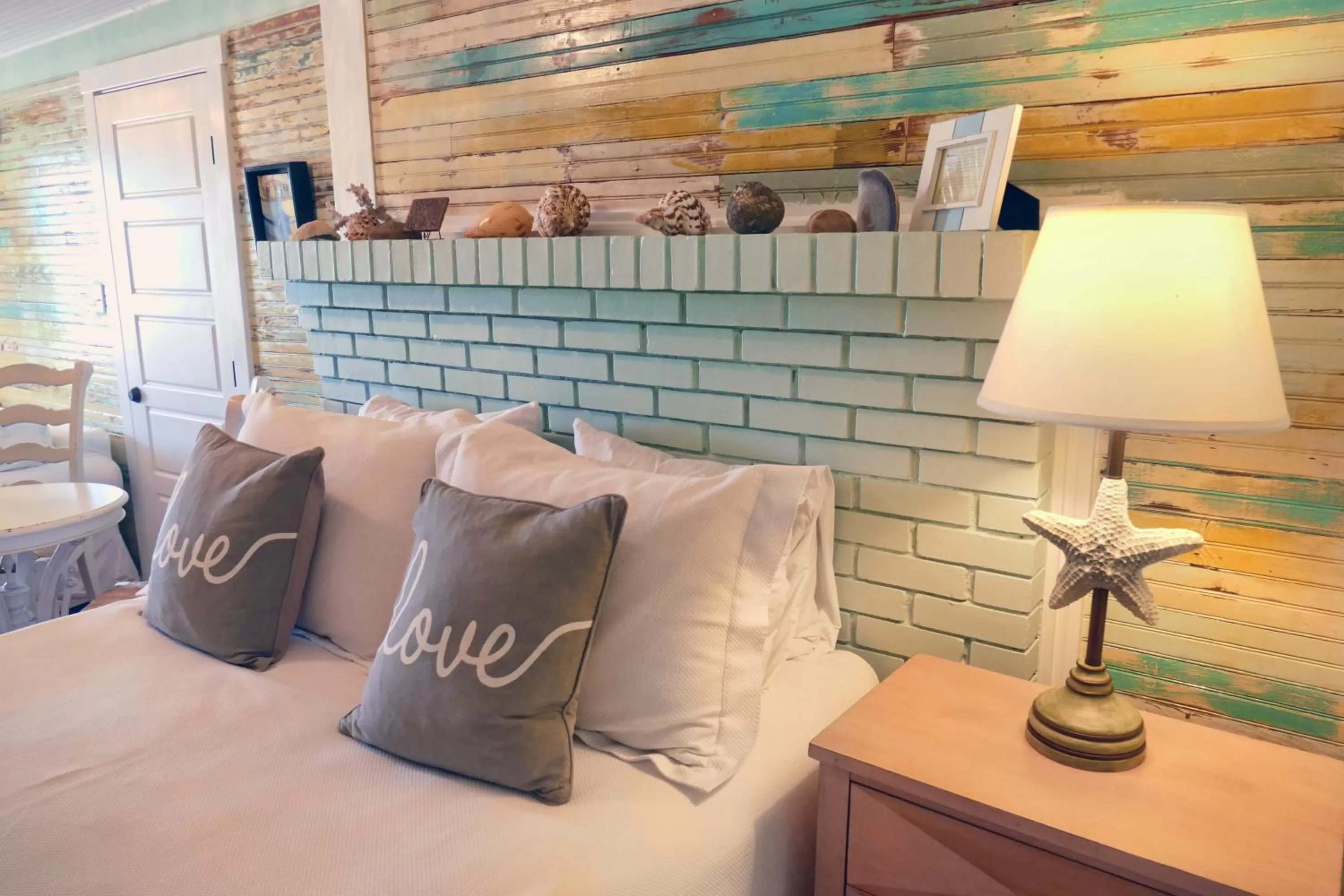 Bedroom, Bed in Beachview Inn and Spa