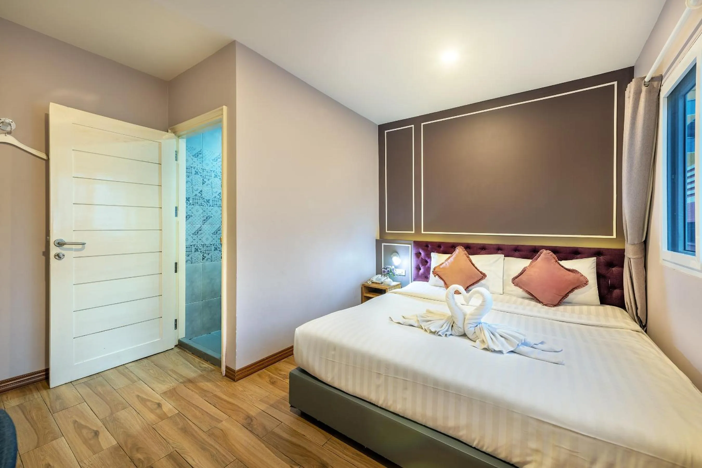 Bedroom, Bed in De Lavender Bangkok Hotel