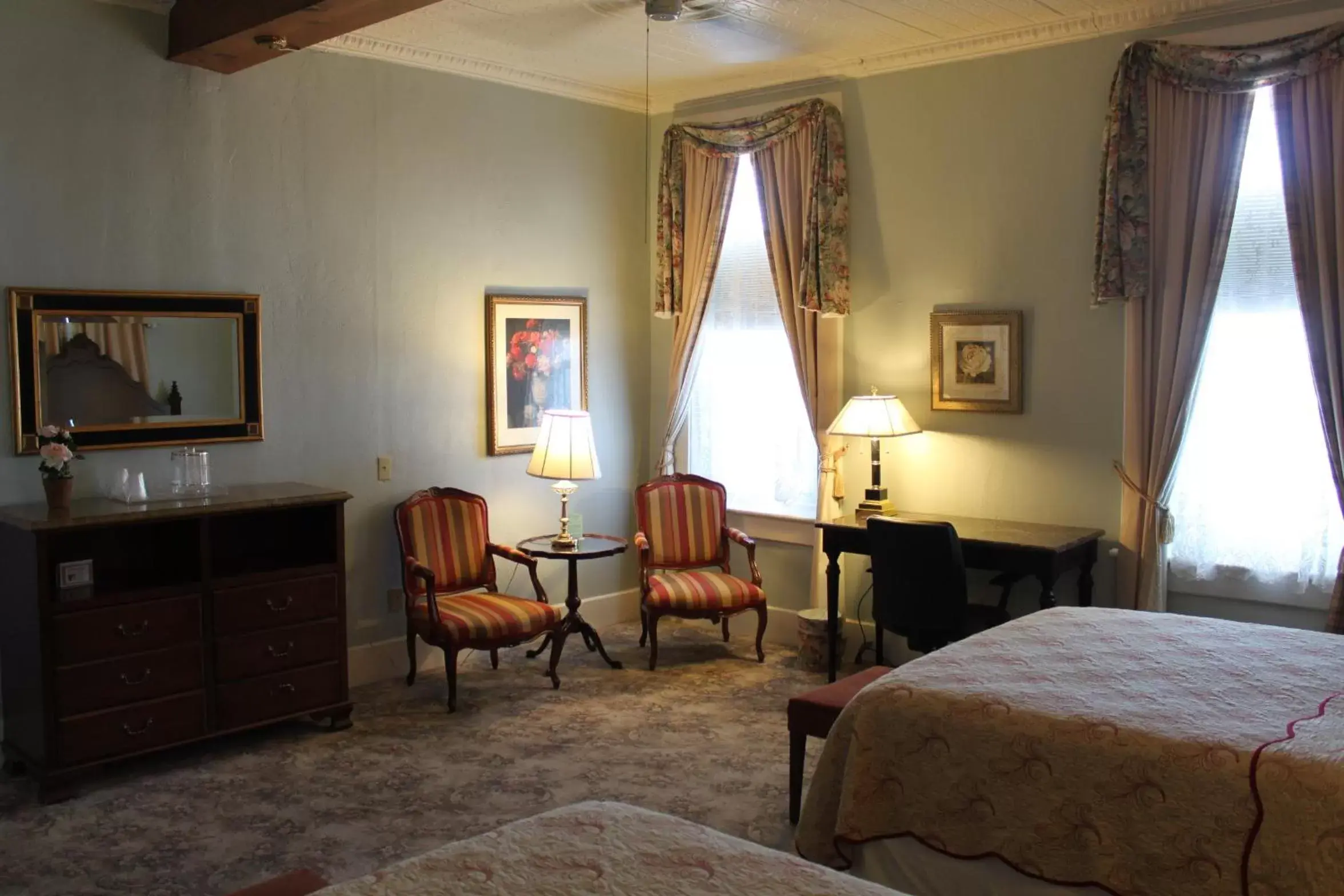 Deluxe Queen Room with Two Queen Beds in The Hotel Limpia Deluxe Queen Room with Two Queen Beds in The Hotel Limpia