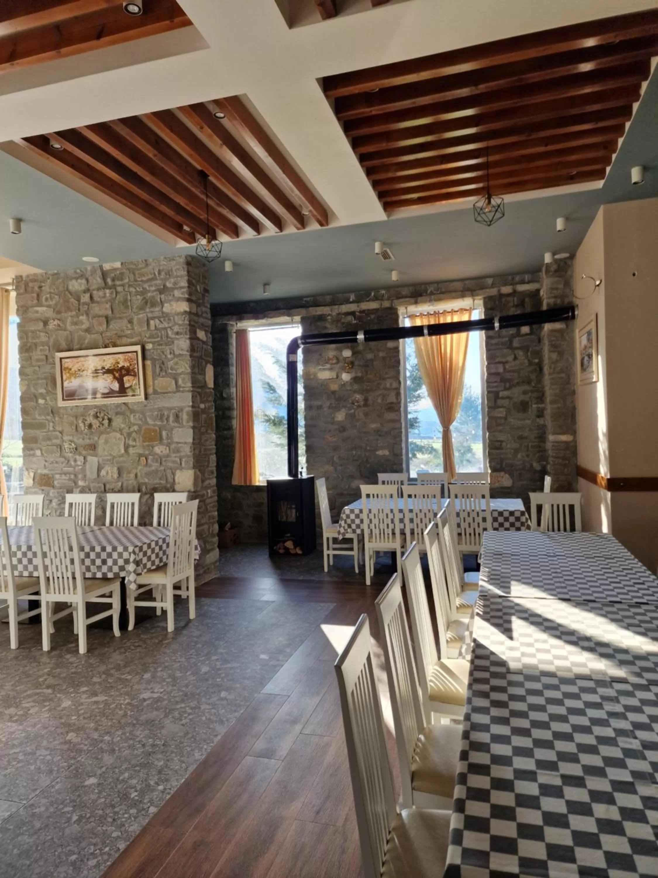 Restaurant/Places to Eat in Hotel Baci