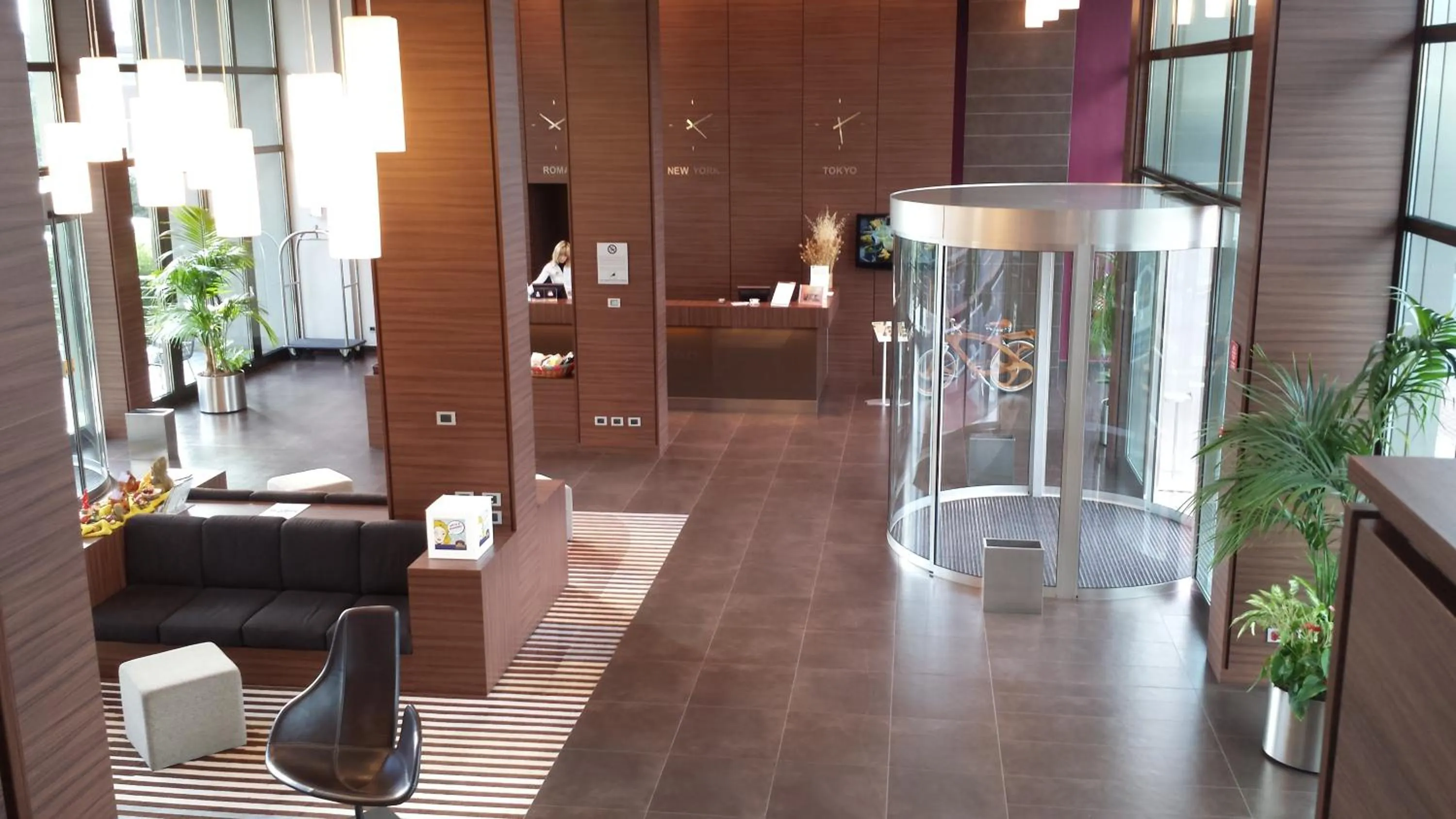 Lobby or reception in Best Western Plus Hotel Monza e Brianza Palace