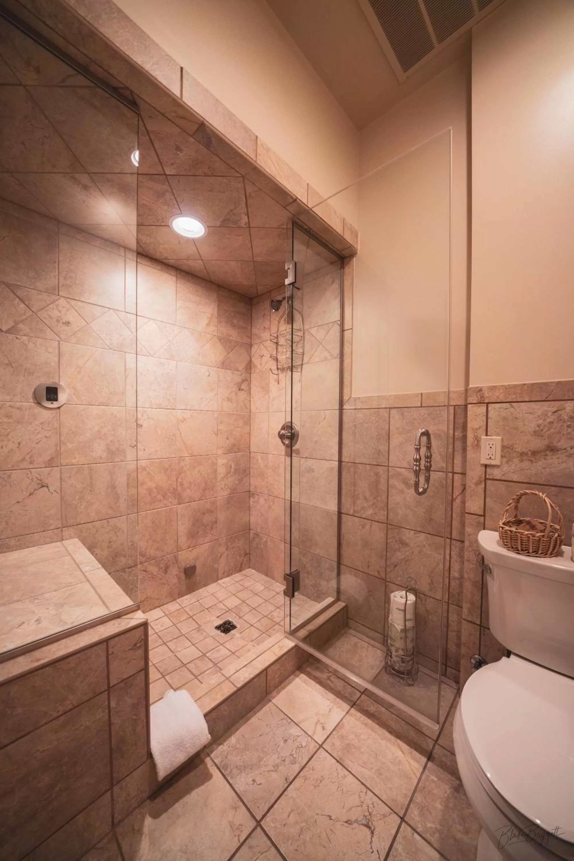 Bedroom in St. Elmo Hotel