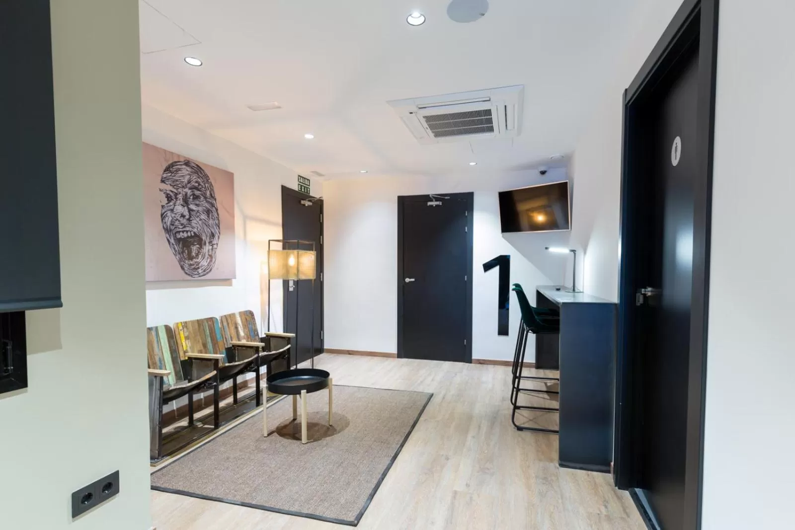 Seating area in Airhostel Barcelona Airport 24h