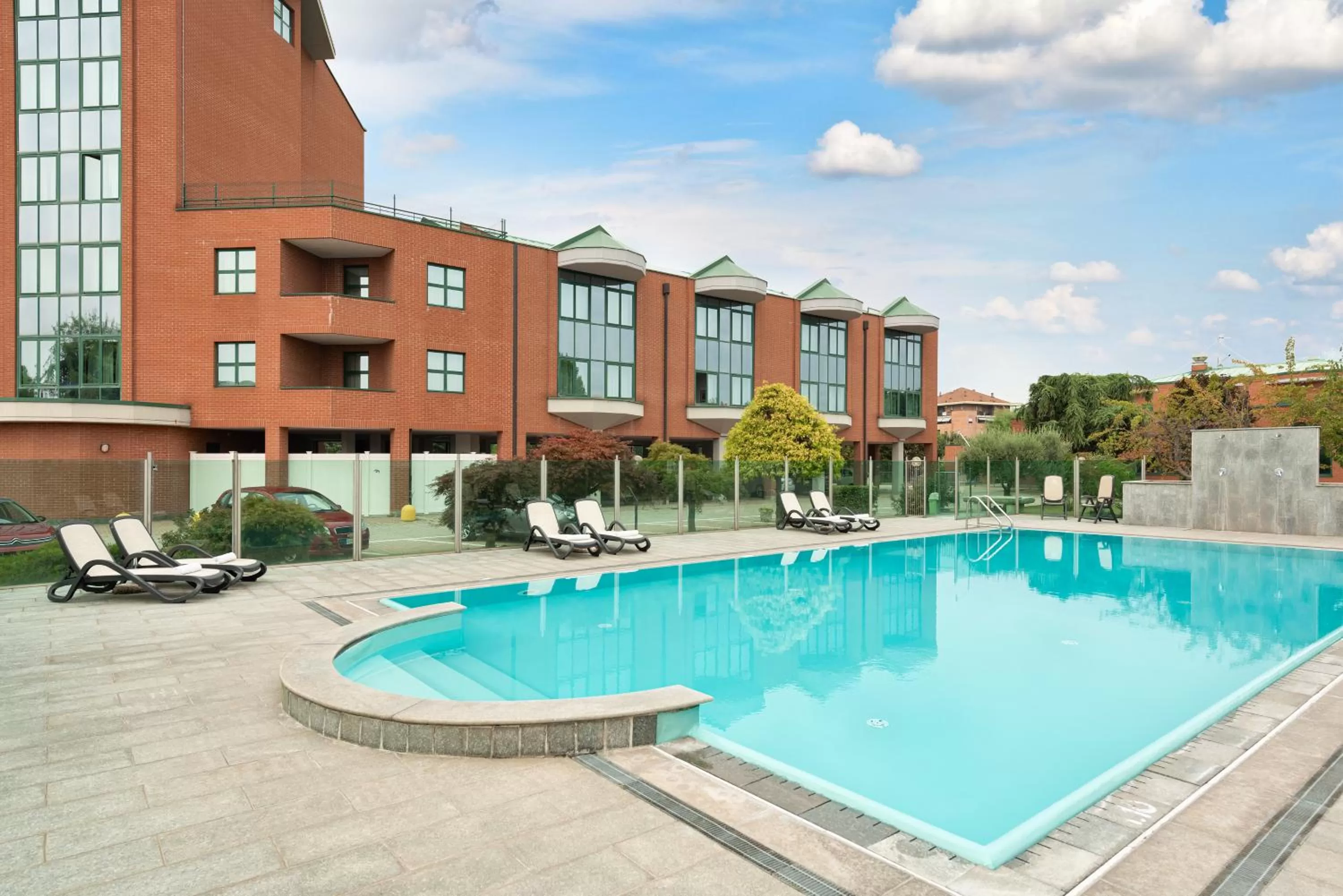 Swimming pool in Rivoli Hotel