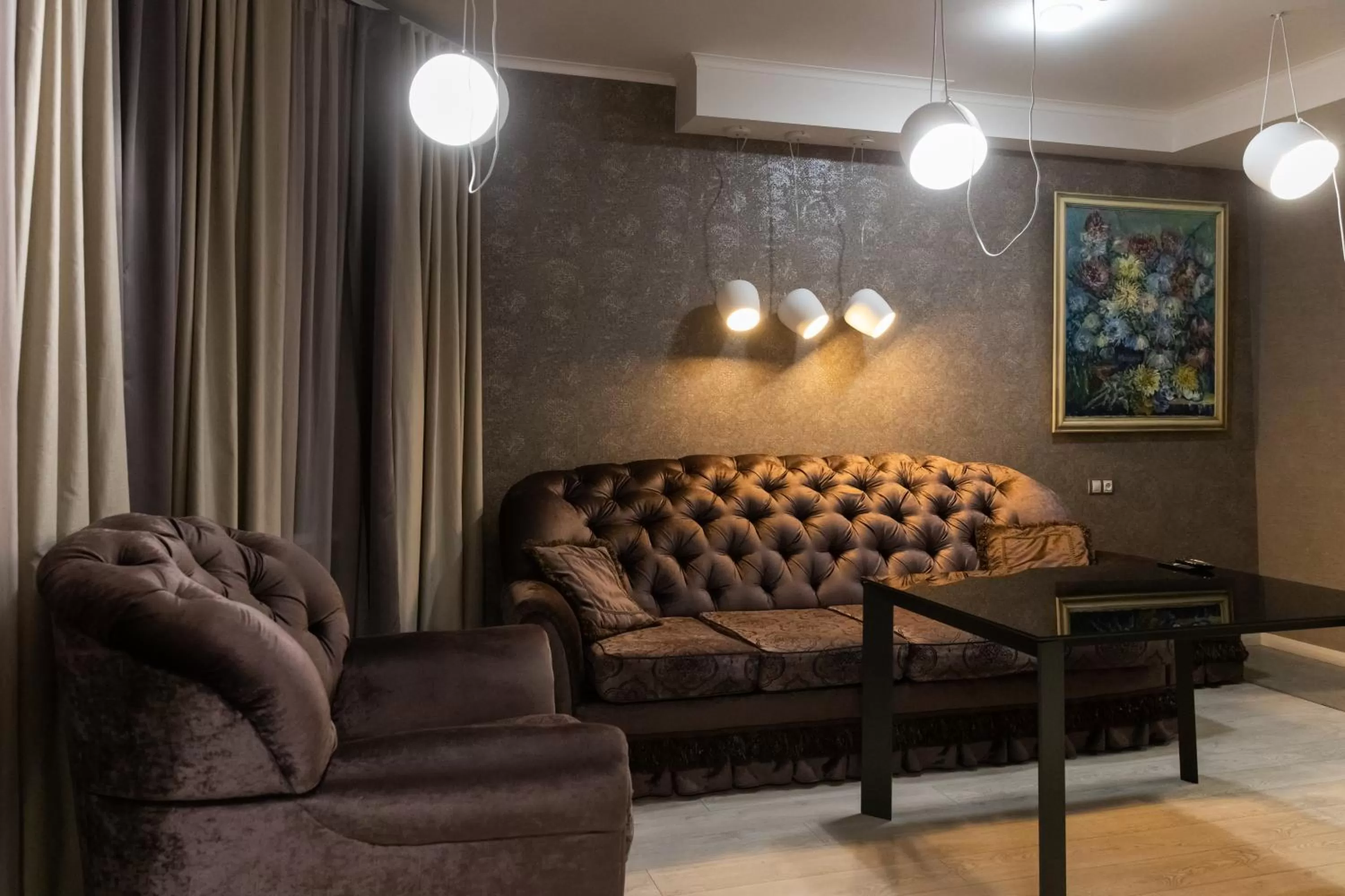 Living room, Seating Area in Hotel "Mandarin Clubhouse"