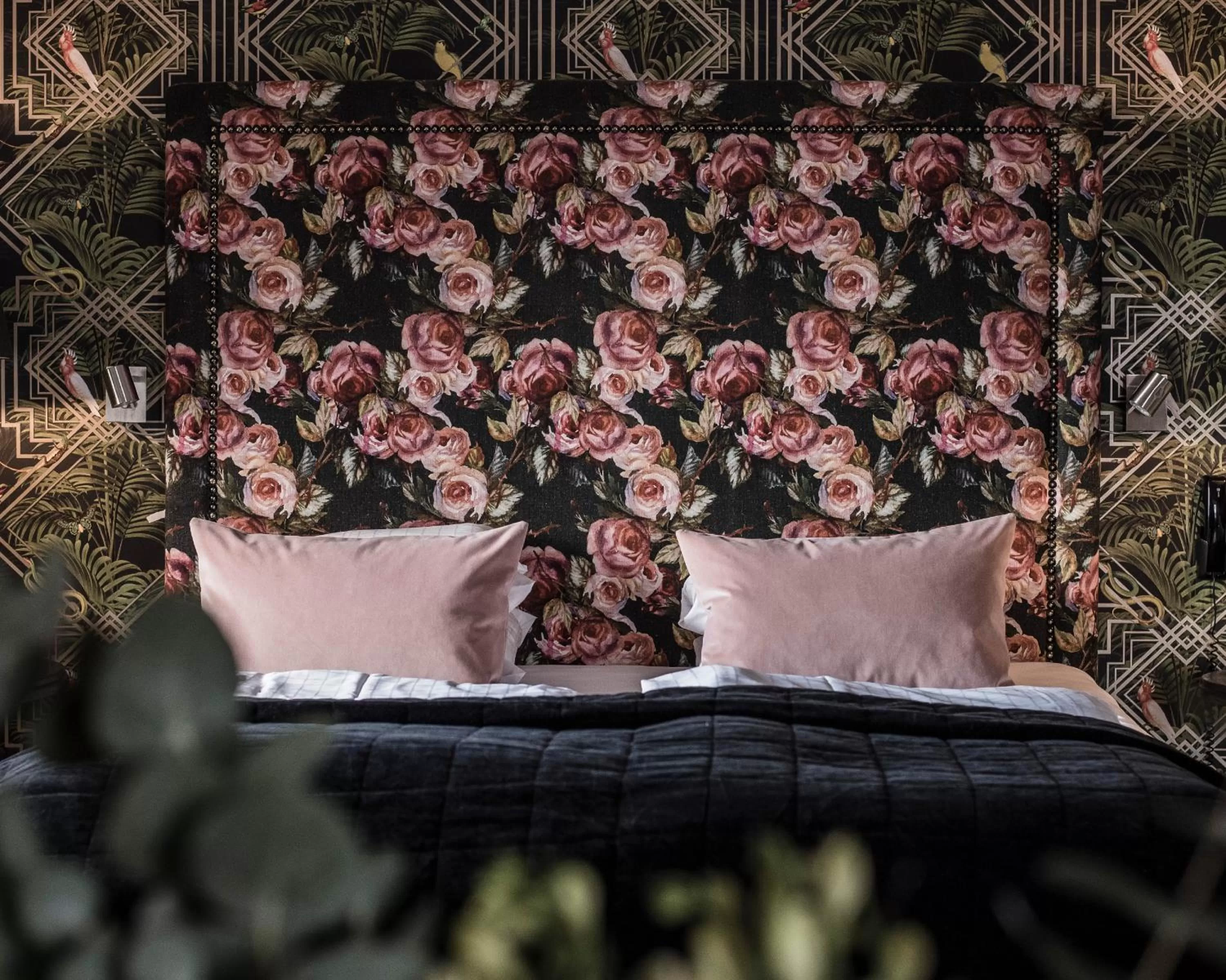 Decorative detail, Bed in Statt Hassleholm BW Signature Collection