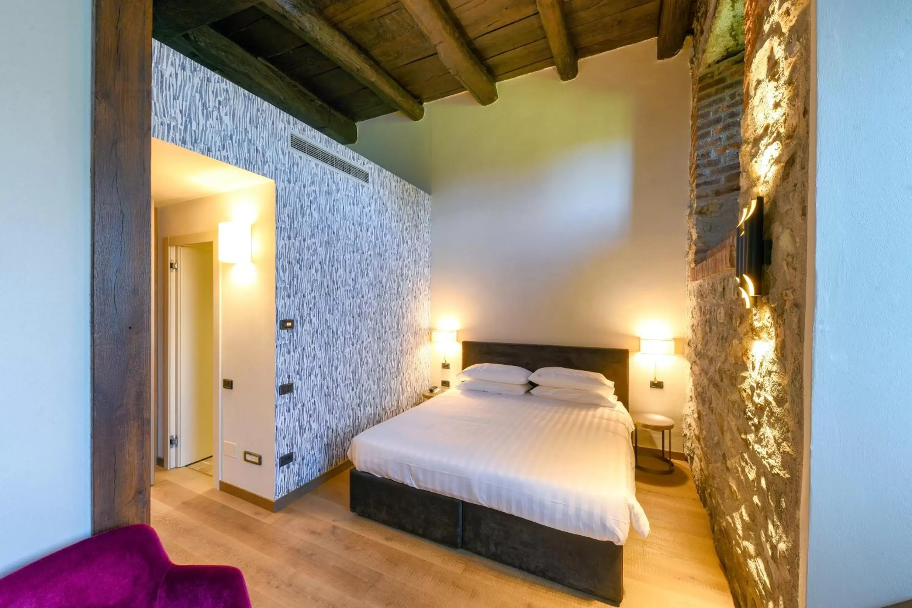 Standard King Room - single occupancy in Relais & Spa Castello di Casiglio Standard King Room - single occupancy in Relais & Spa Castello di Casiglio